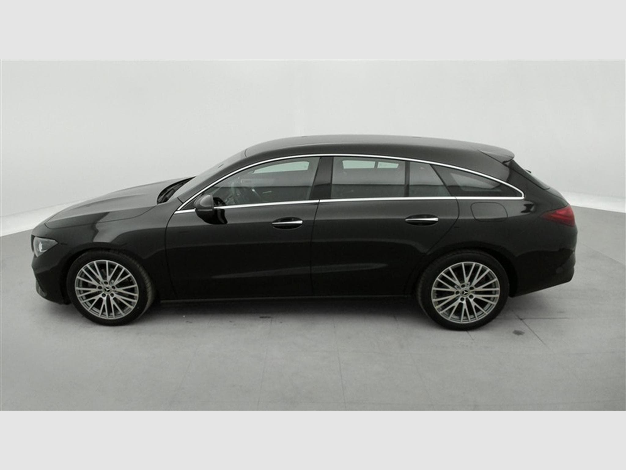 Mercedes CLA 180 Shoot Break Exécutive AT7 FACELIFT NAVI / CUIR SP/ FULL LED (2024) - Foto 3