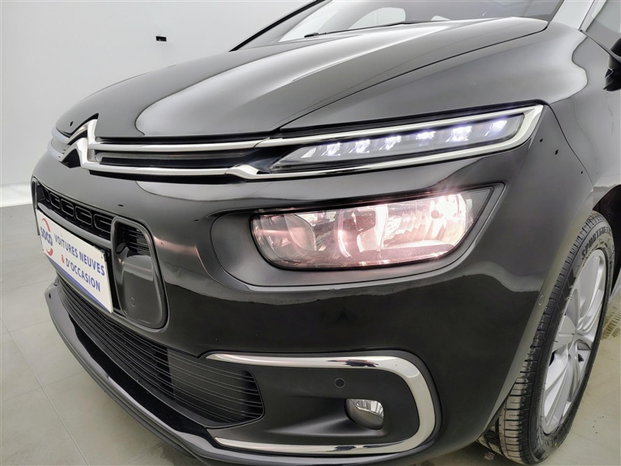 Citroen C4 SpaceTourer 1.2 PureTech Feel Pack Safety & Drive Assist / Toit Pano (2019) - Photo 14