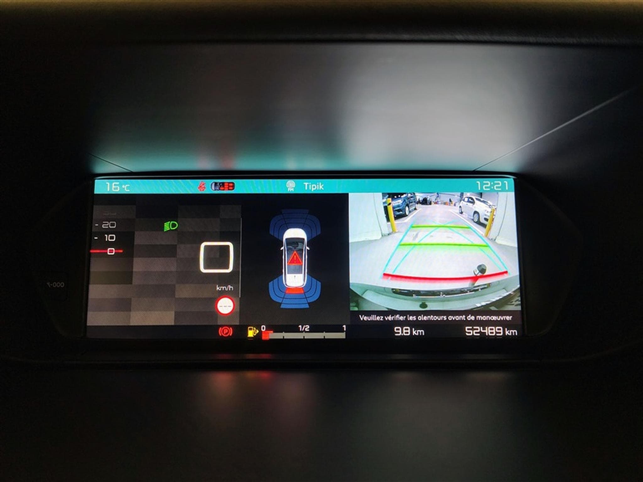 Citroen C4 SpaceTourer 1.2 PureTech Feel Pack Safety & Drive Assist / Toit Pano (2019) - Photo 17