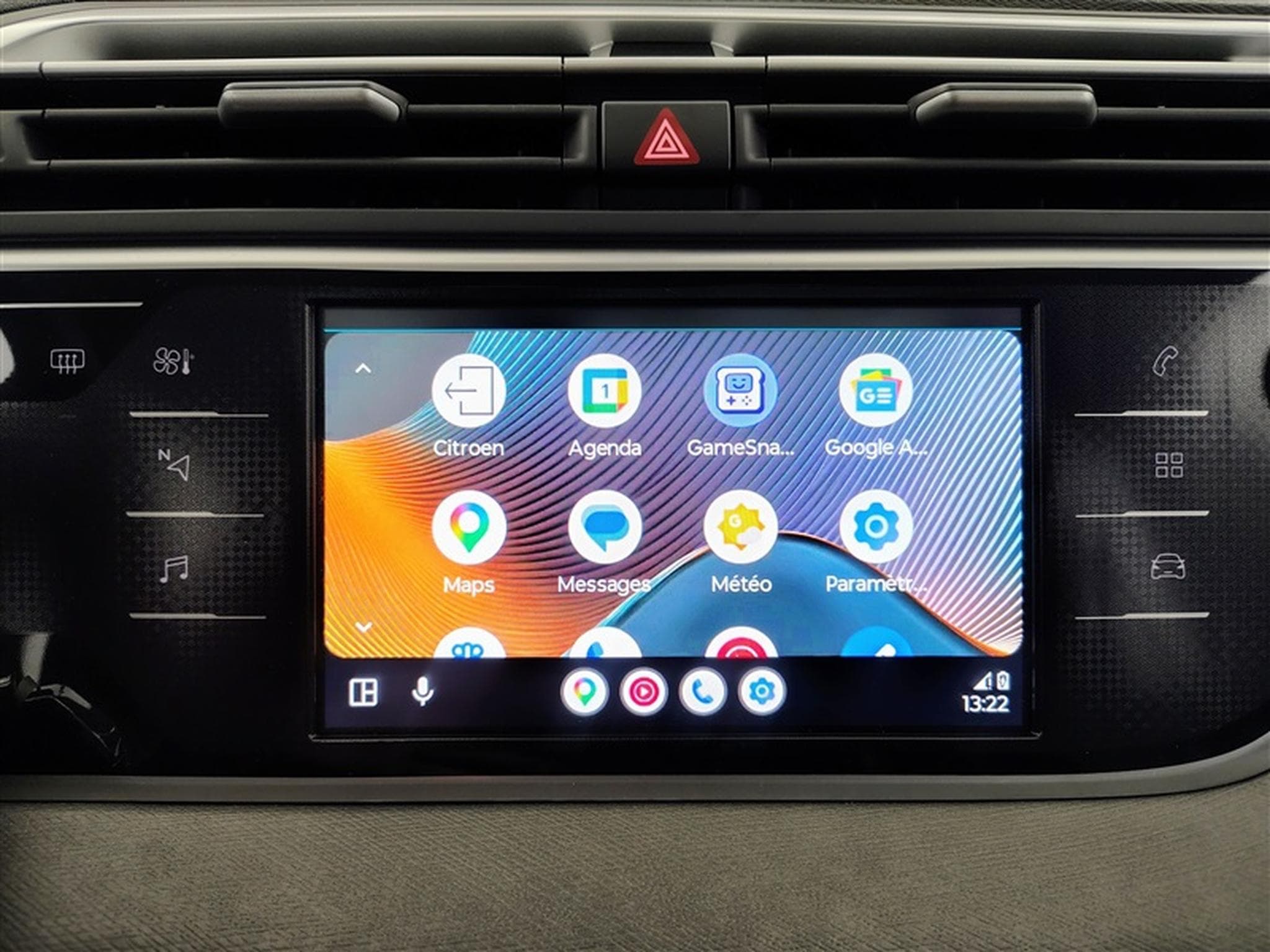 Citroen C4 SpaceTourer 1.2 PureTech Feel Pack Safety & Drive Assist / Toit Pano (2019) - Photo 24