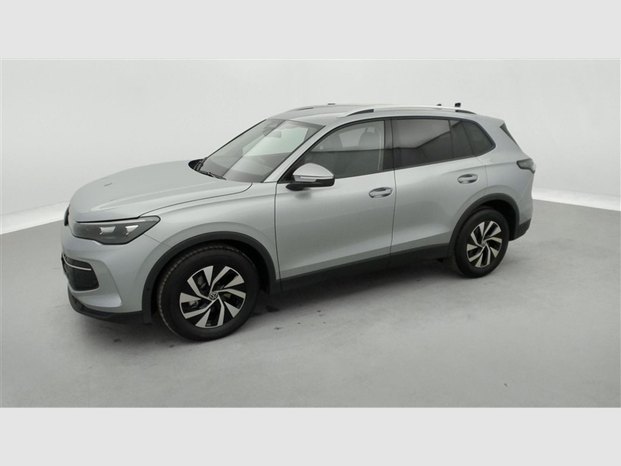 VW Tiguan 1.5 TSI 130cv DSG United CARPLAY / FULL LED / CAMERA 360° (2026) - Foto 22