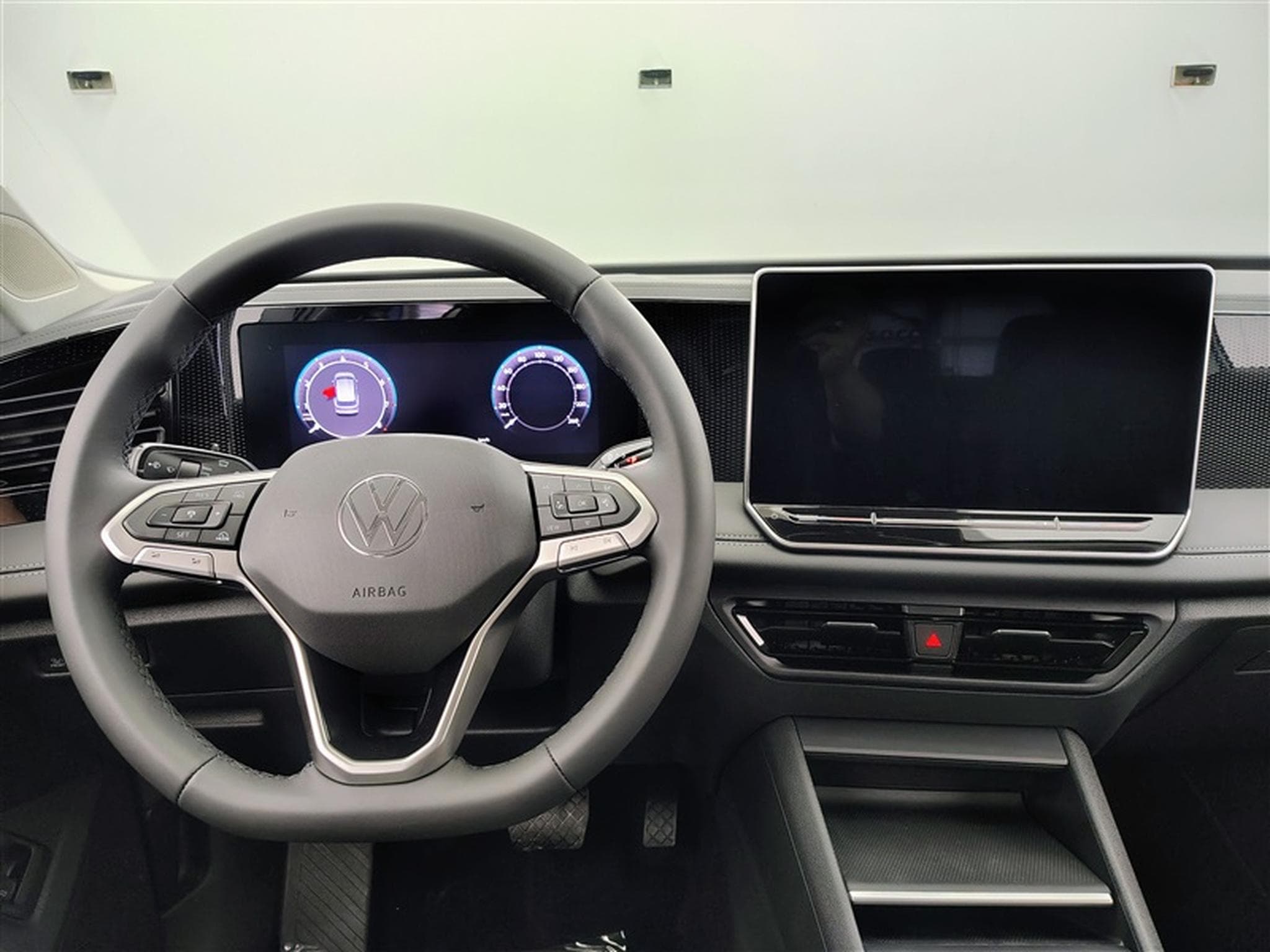 VW Tiguan 1.5 TSI 130cv DSG United CARPLAY / FULL LED / CAMERA 360° (2026) - Foto 9
