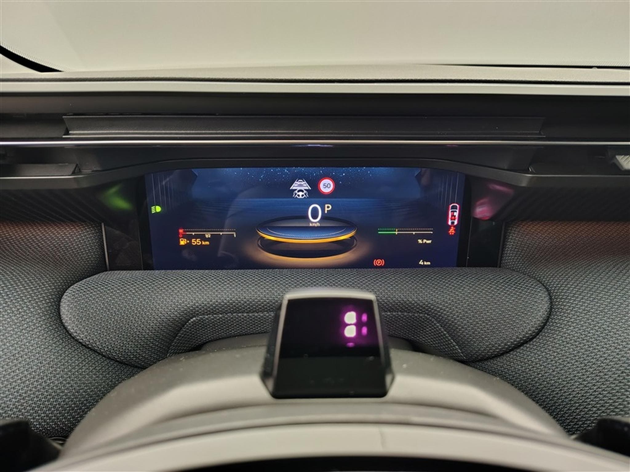 Citroen C5 Aircross 1.2 Hybrid 145cv E-DCS6 Plus NAVI / FULL LED / CAMERA / JA19 (2026) - Photo 10