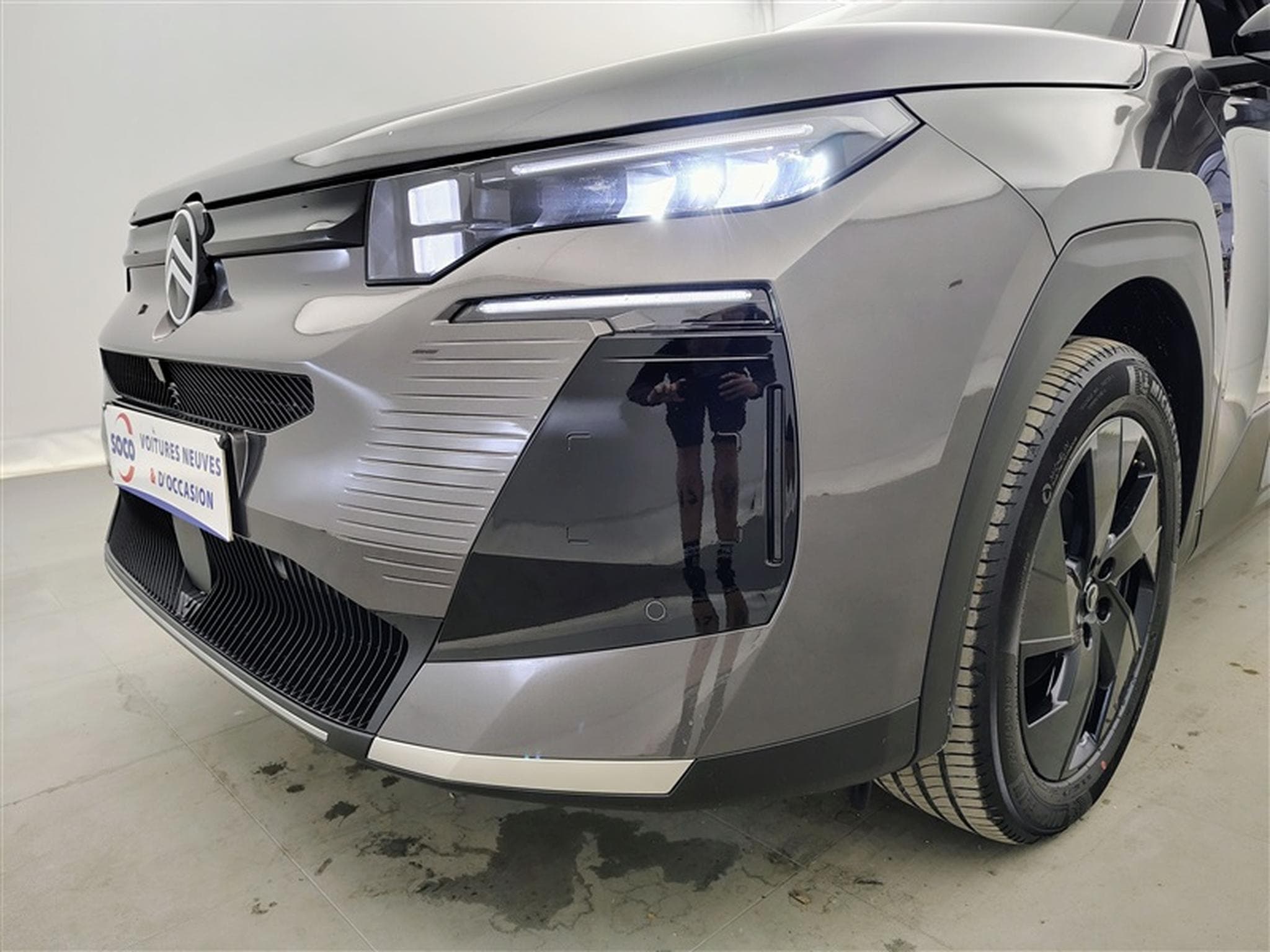 Citroen C5 Aircross 1.2 Hybrid 145cv E-DCS6 Plus NAVI / FULL LED / CAMERA / JA19 (2026) - Photo 15