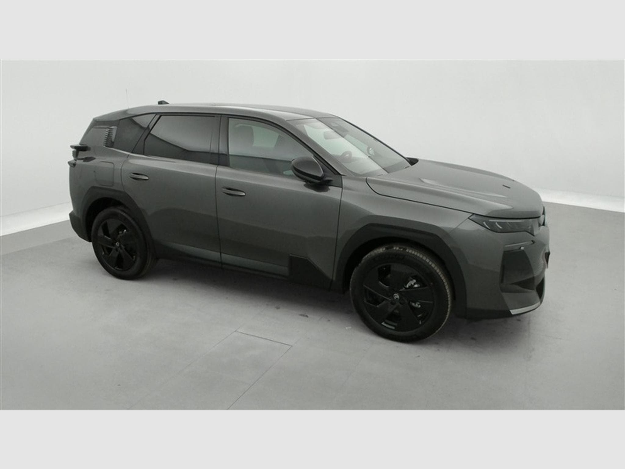 Citroen C5 Aircross 1.2 Hybrid 145cv E-DCS6 Plus NAVI / FULL LED / CAMERA / JA19 (2026) - Photo 24