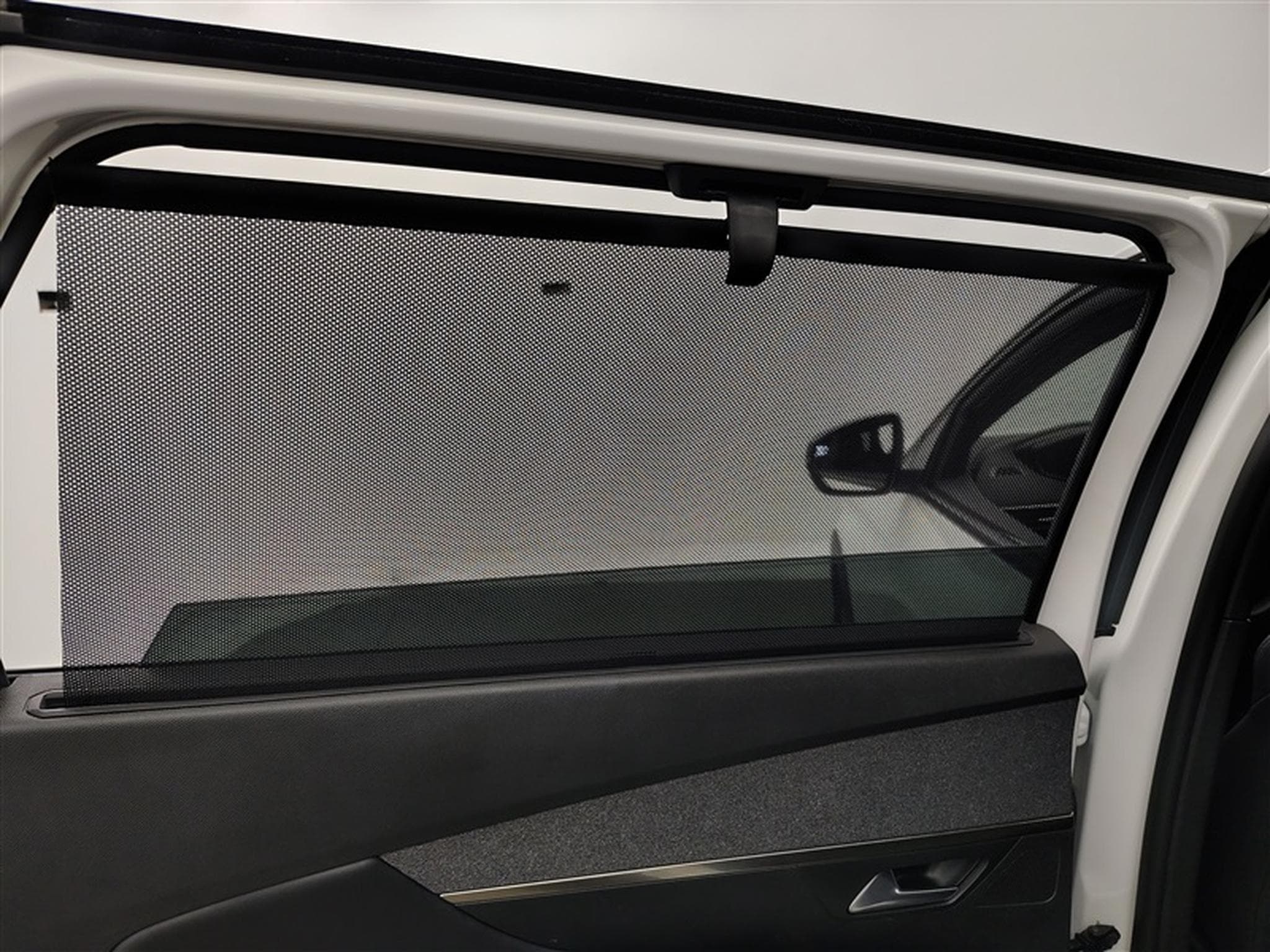 Peugeot 5008 1.2 PureTech 130Cv EAT8 Allure Pack 7PL / NAVI / FULL LED (2023) - Photo 18
