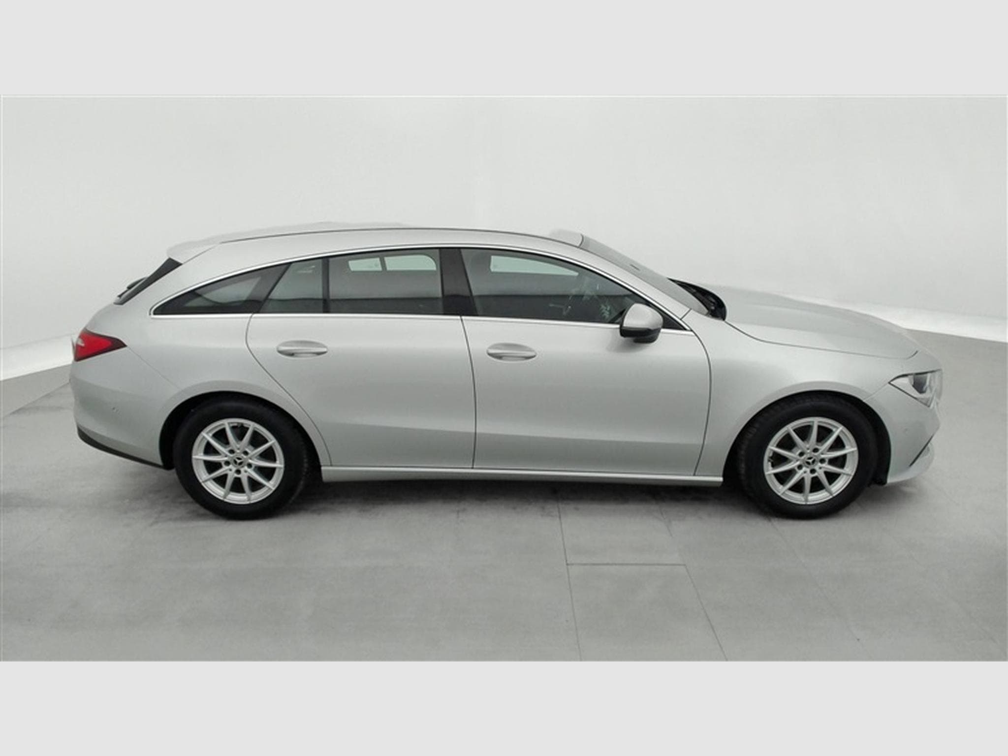 Mercedes CLA 180 ShootingBreak CLA 180 d 7G-Tronic Business NAVI / CAMERA (2022) - Photo 23