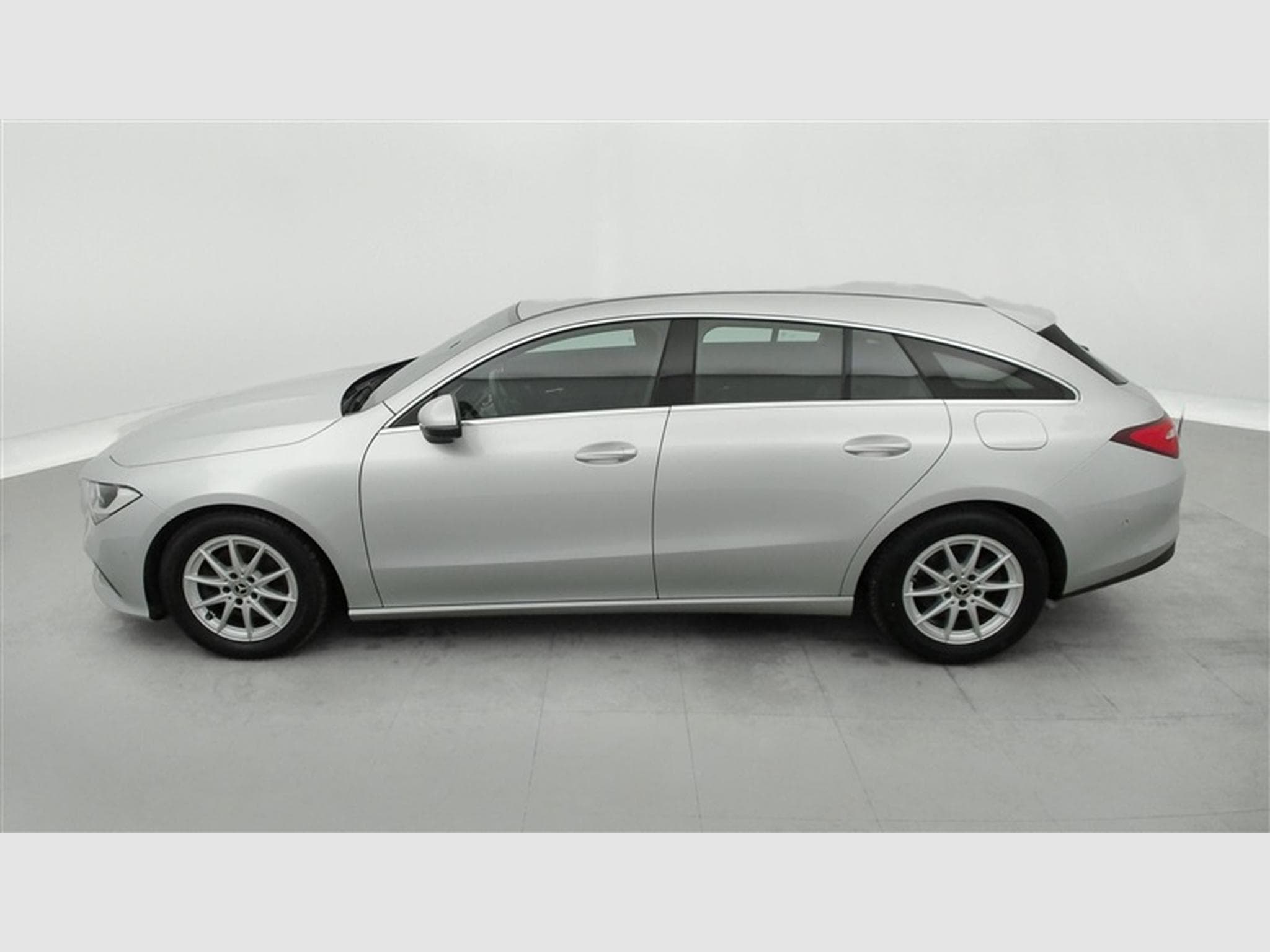 Mercedes CLA 180 ShootingBreak CLA 180 d 7G-Tronic Business NAVI / CAMERA (2022) - Photo 3