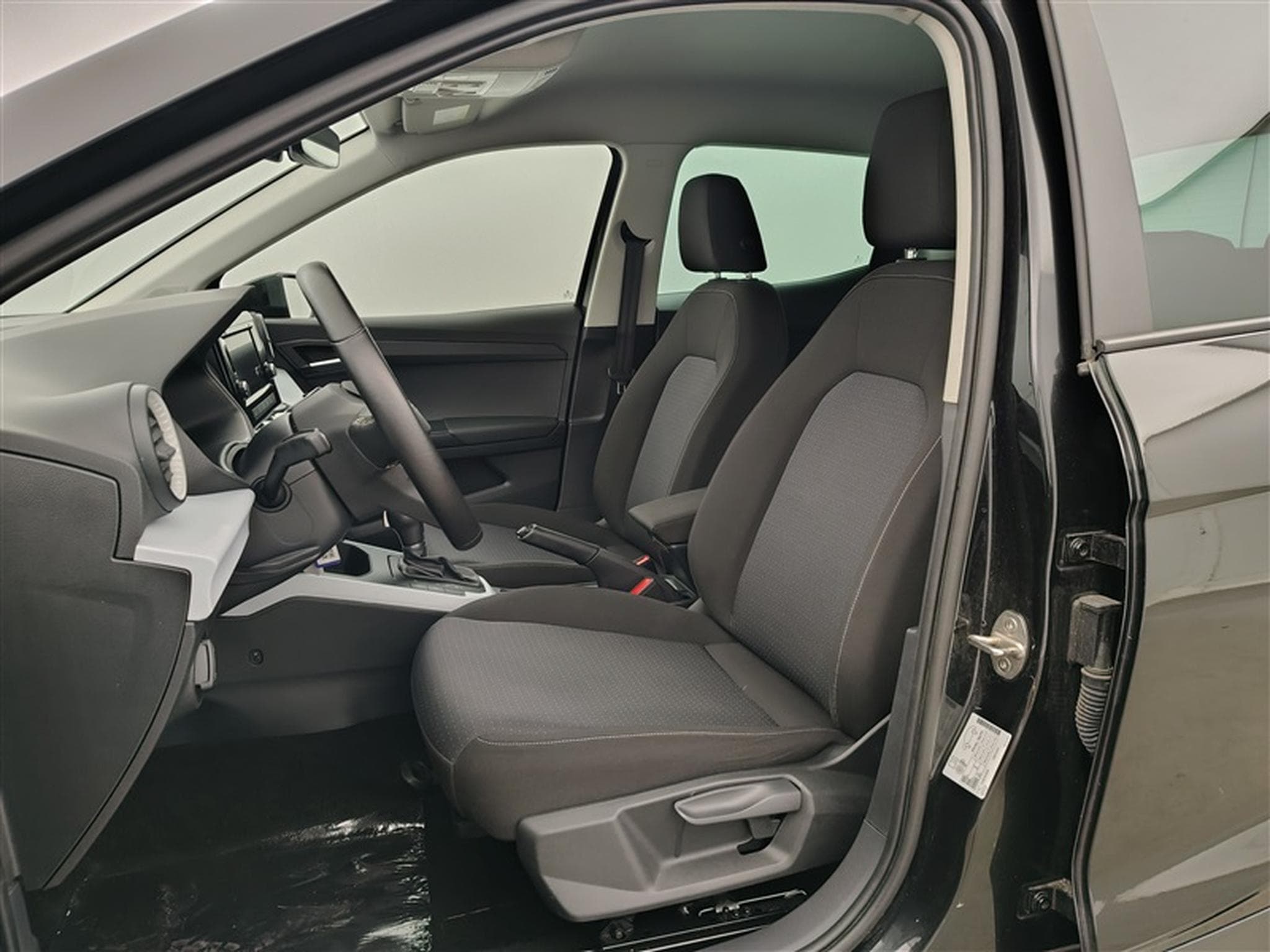 Seat Arona 1.0 TSI Move! DSG CARPLAY / PDC / ALU (2023) - Photo 7