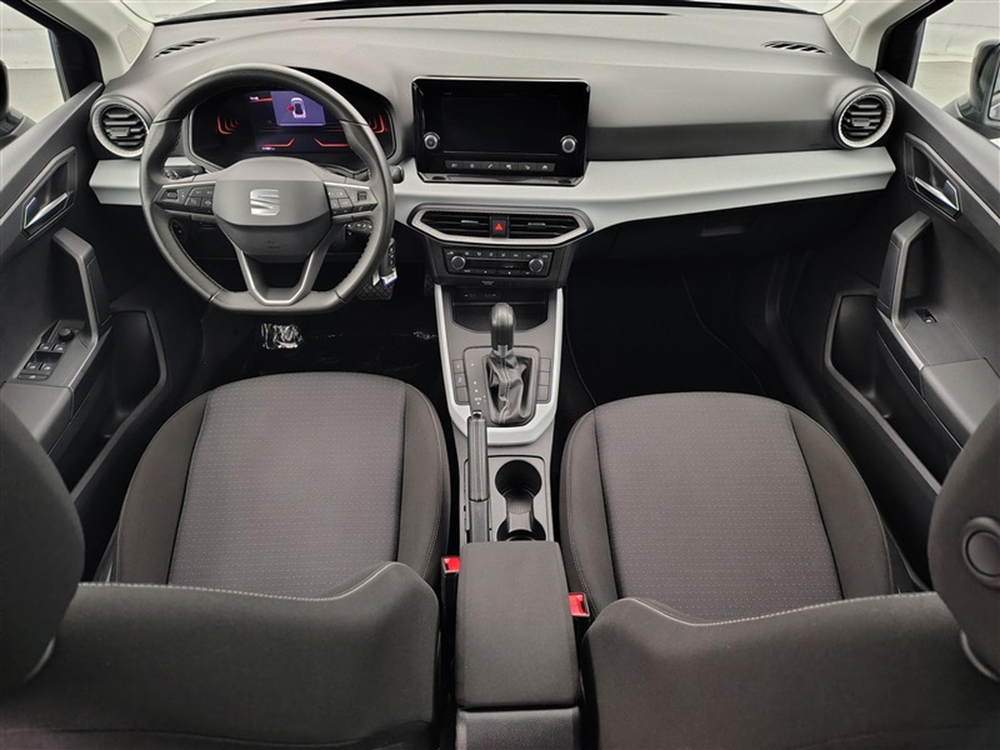 Seat Arona 1.0 TSI Move! DSG CARPLAY / PDC / ALU (2023) - Photo 8