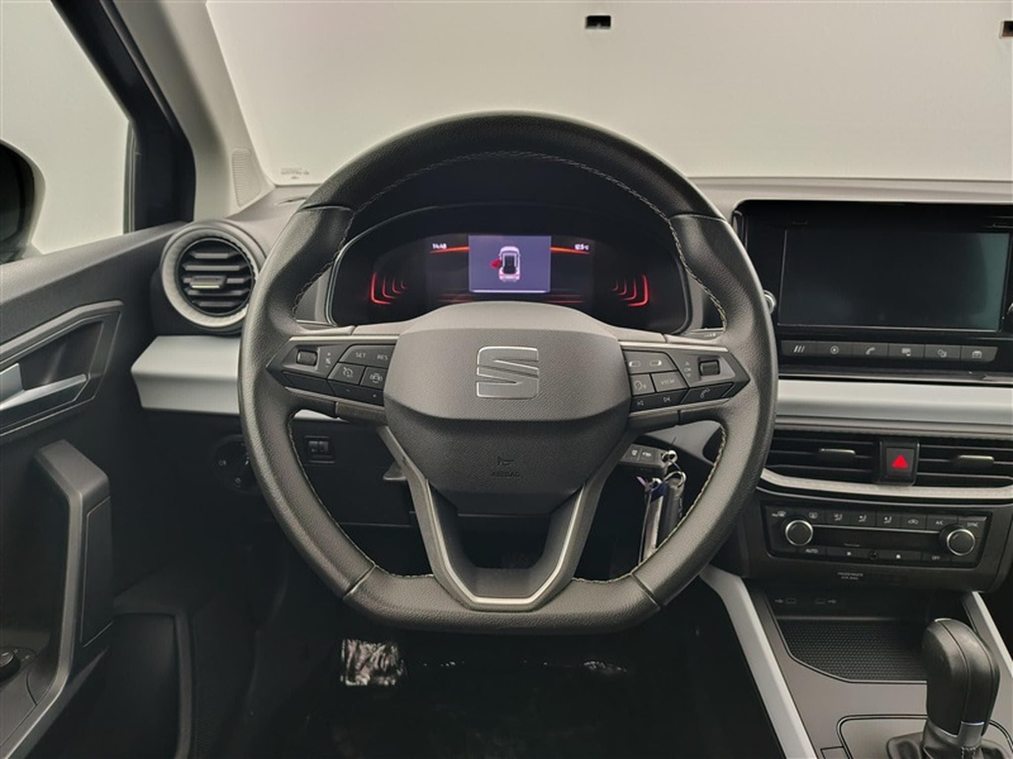 Seat Arona 1.0 TSI Move! DSG CARPLAY / PDC / ALU (2023) - Photo 9