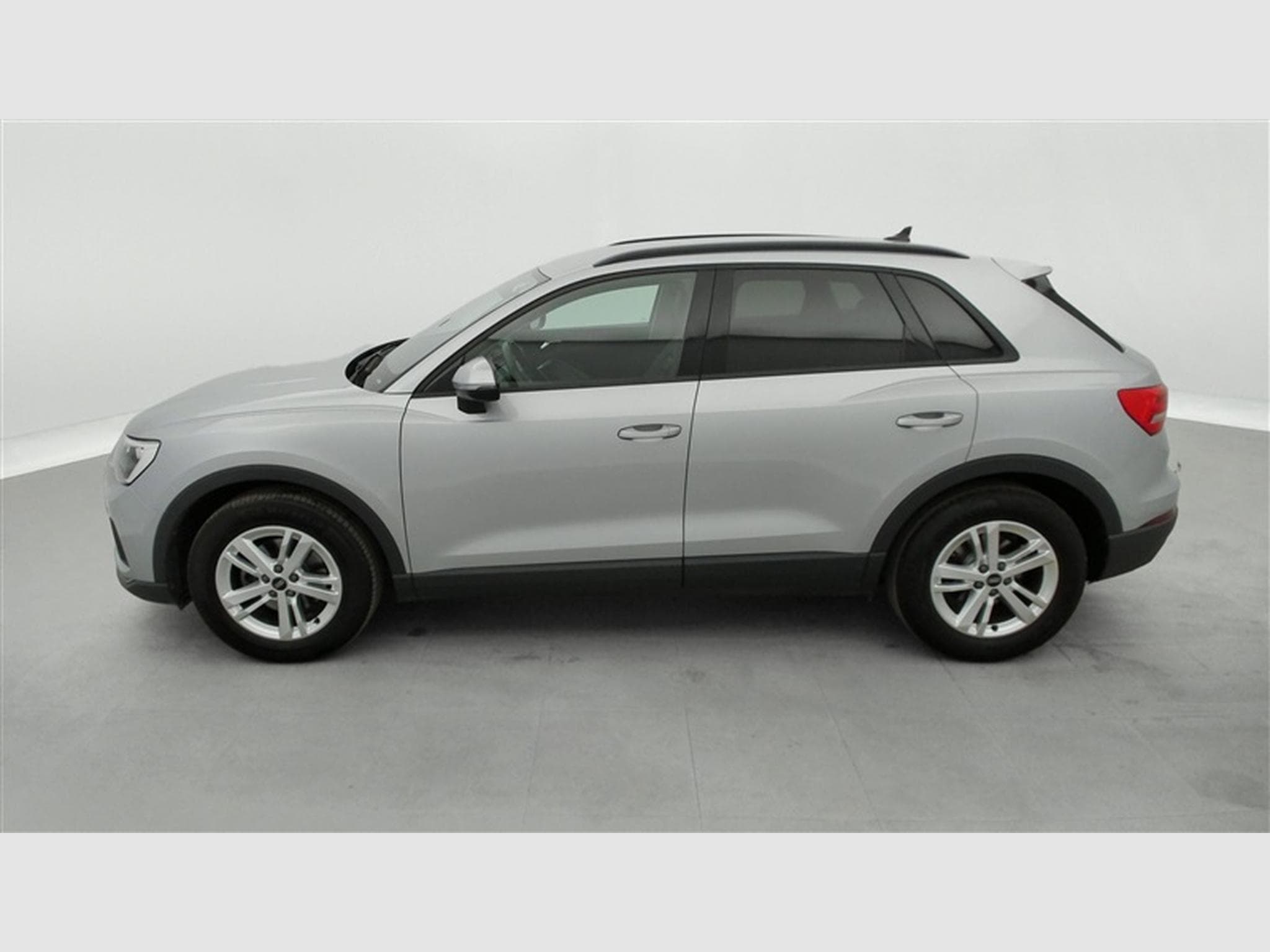 Audi Q3 35 TFSI Business Edition S.Tronic CUIR/NAVI/LED/JA17 (2022) - Photo 2