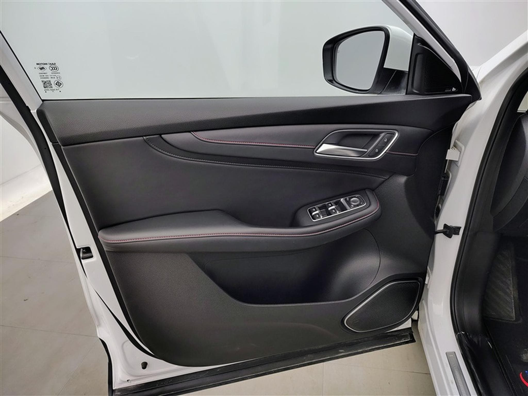 MG HS Facelift 1.5 T-GDi 160cv Comfort NAVI / FULL LED / CUIR (2024) - Foto 17