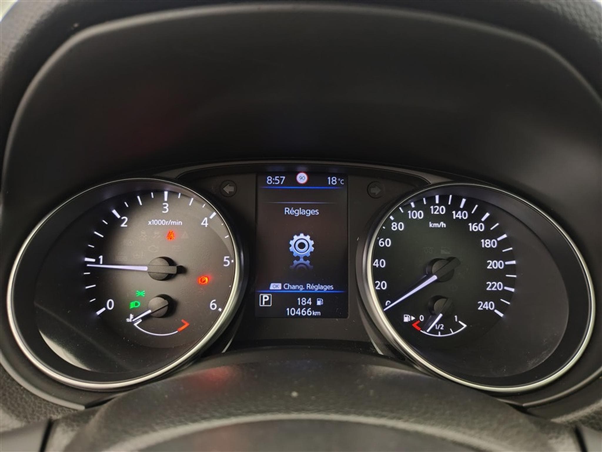Nissan Qashqai 1.5 dCi Tekna Xtronic *NAVI/FULL LED/CAMERA360/CUIR/T.PANO* (2020) - Foto 10
