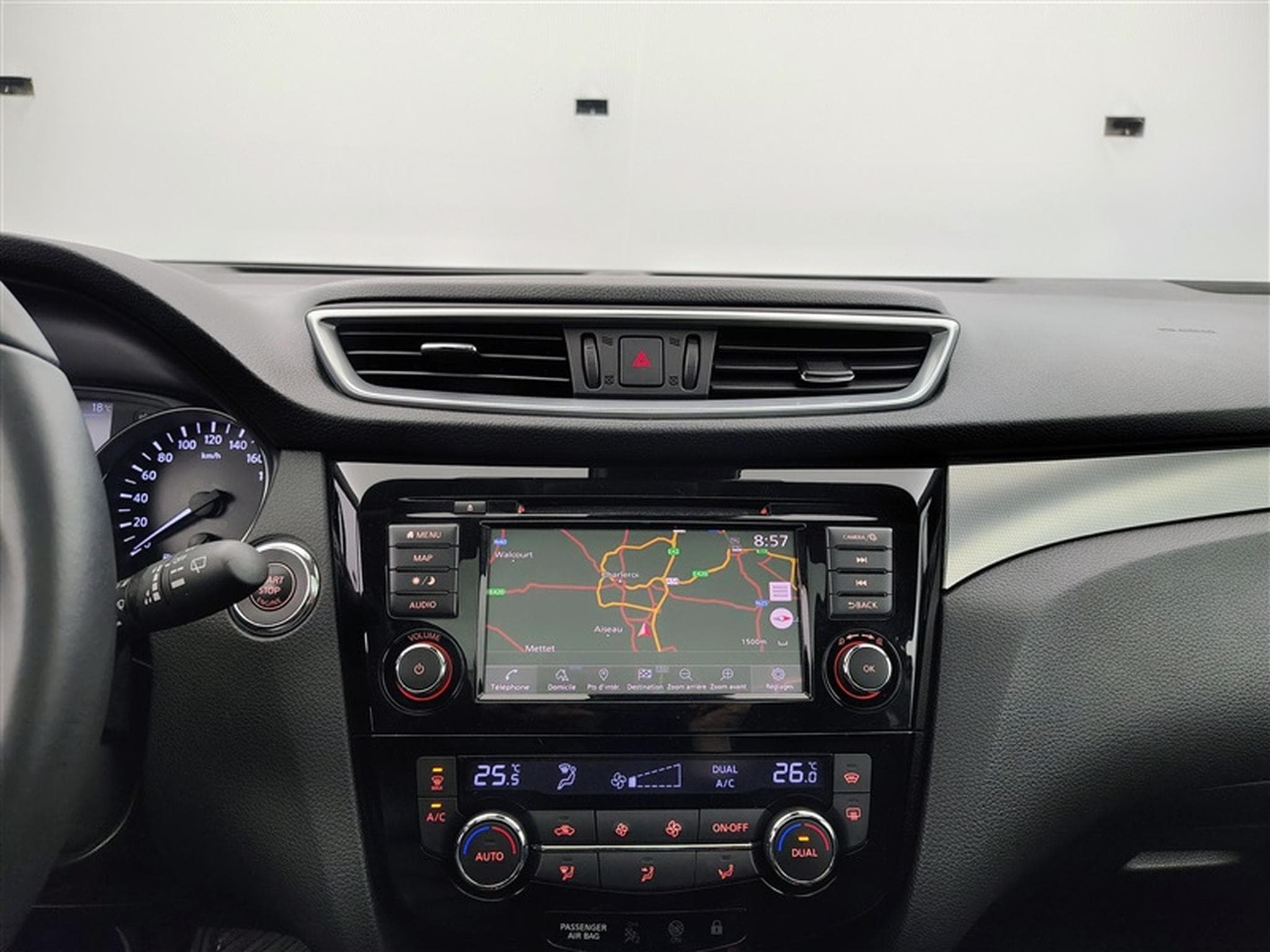Nissan Qashqai 1.5 dCi Tekna Xtronic *NAVI/FULL LED/CAMERA360/CUIR/T.PANO* (2020) - Foto 11