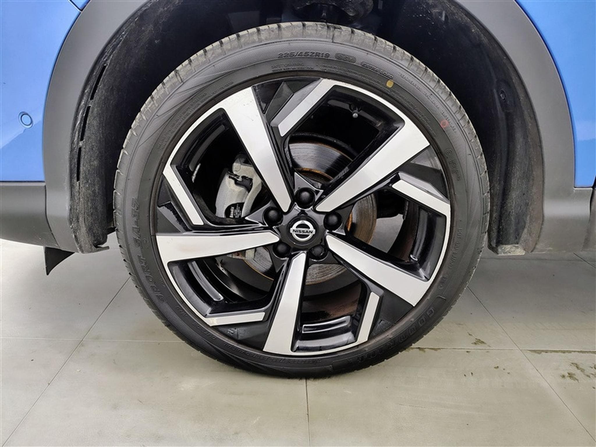Nissan Qashqai 1.5 dCi Tekna Xtronic *NAVI/FULL LED/CAMERA360/CUIR/T.PANO* (2020) - Foto 6