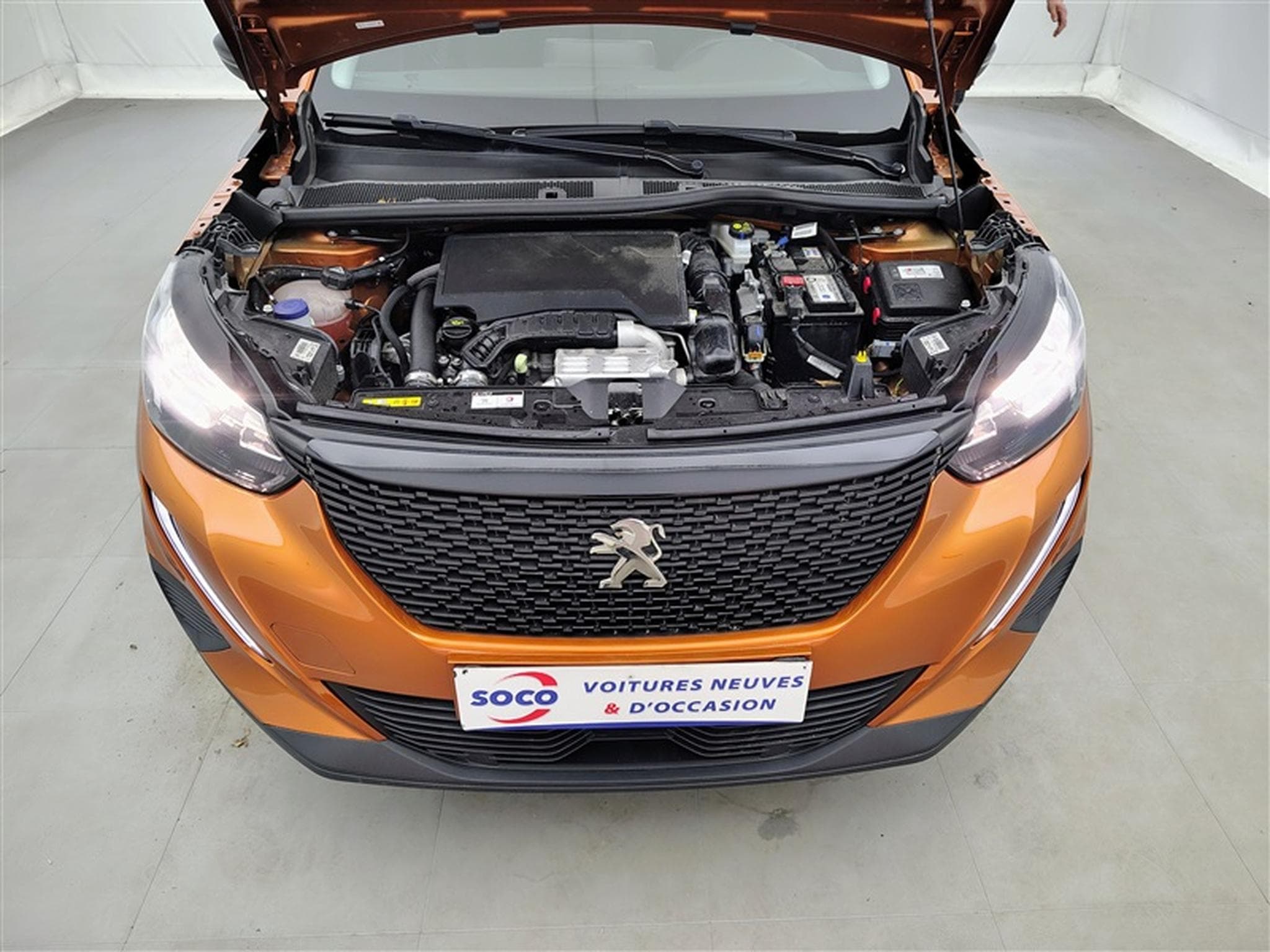 Peugeot 2008 1.2 PureTech Active Pack NAVI/JA/PDC (2023) - Foto 19
