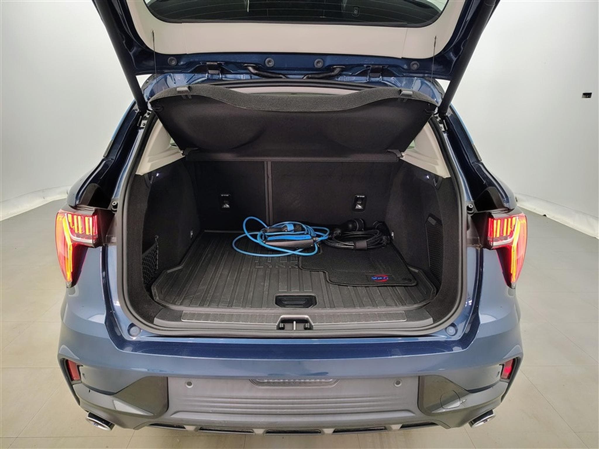 Lynk & Co 01 1.5 Turbo PHEV NAVI / FULL LED / PANO / CAMERA / ALU 20" (2023) - Foto 14