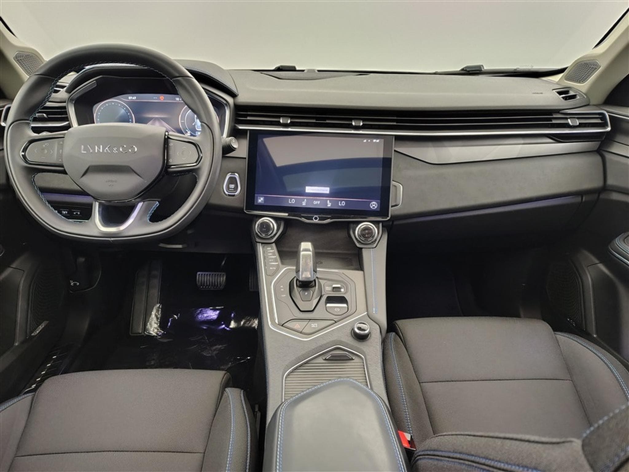 Lynk & Co 01 1.5 Turbo PHEV NAVI / FULL LED / PANO / CAMERA / ALU 20" (2023) - Foto 8