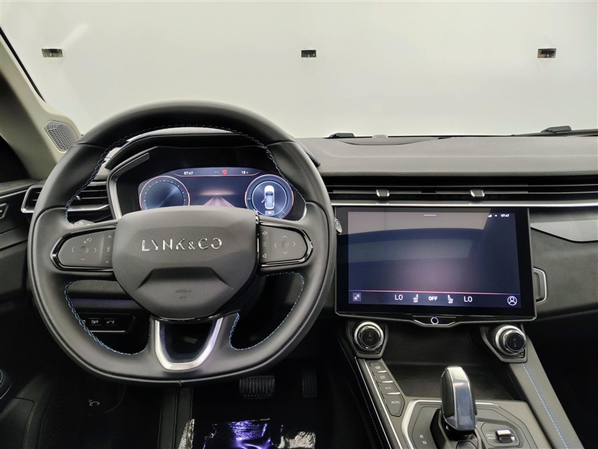 Lynk & Co 01 1.5 Turbo PHEV NAVI / FULL LED / PANO / CAMERA / ALU 20" (2023) - Foto 9