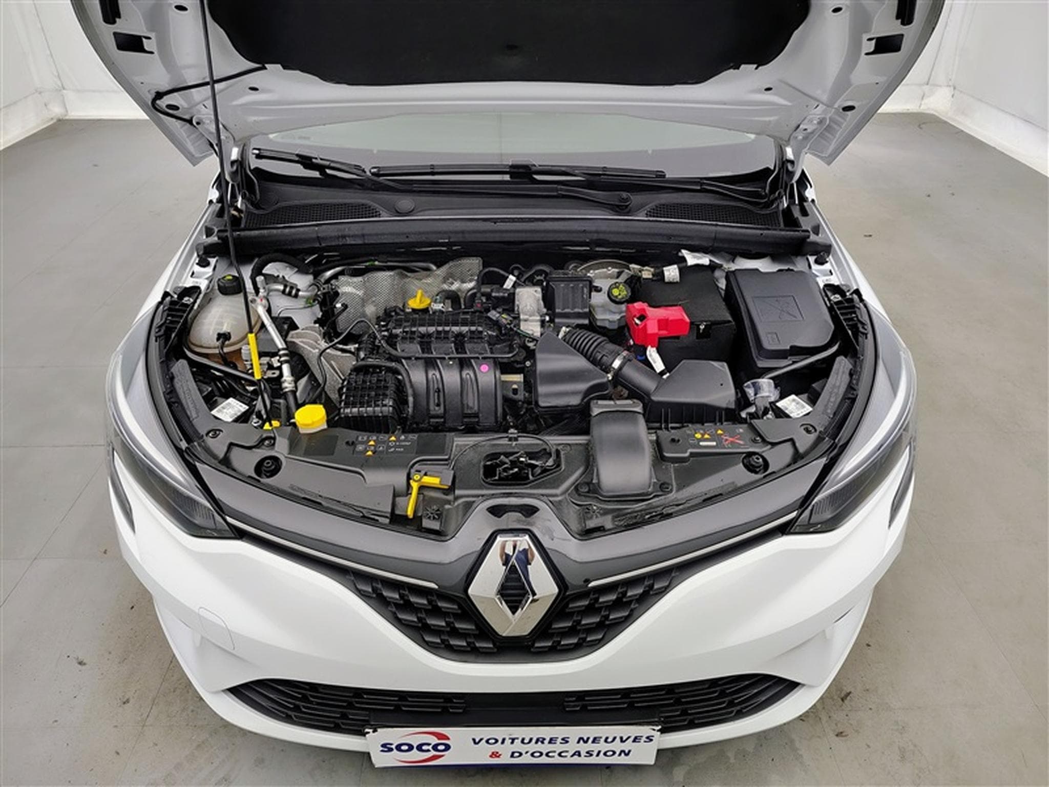 Renault Clio 1.0i SCe Evolution NAVI / CARPLAY / PDC / ALU (2023) - Foto 18