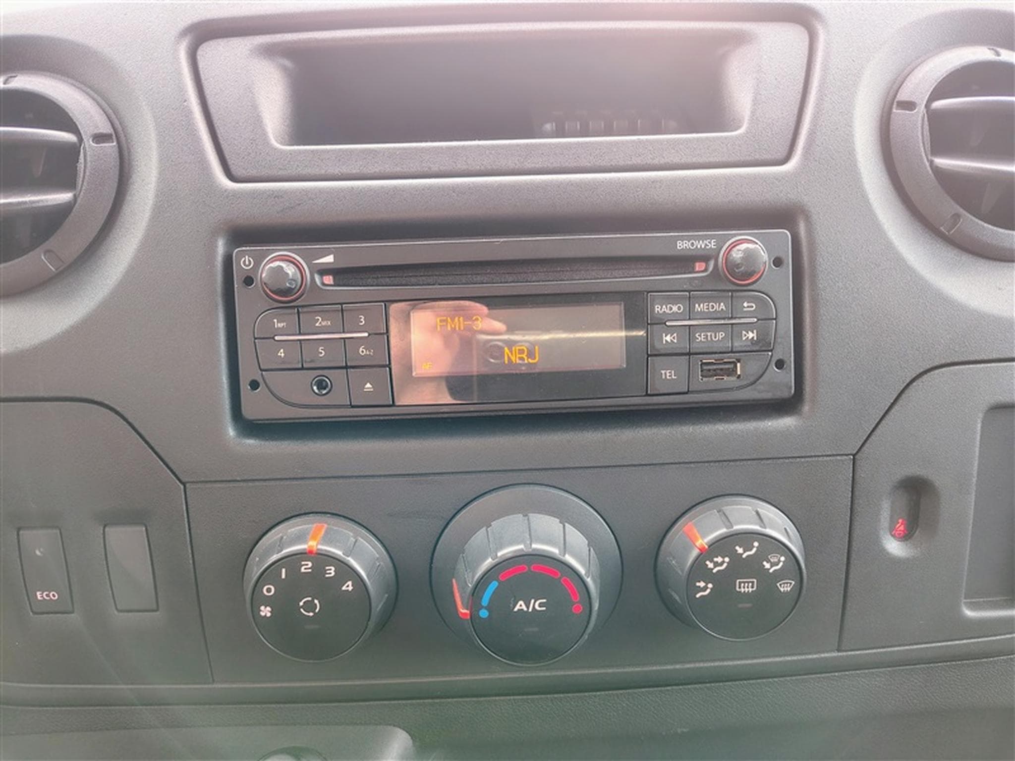 Opel Movano 2.3 BiTurbo L4H2 CLIM (2019) - Foto 11