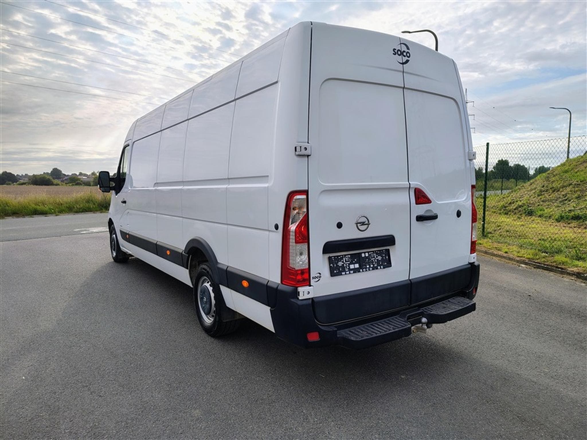 Opel Movano 2.3 BiTurbo L4H2 CLIM (2019) - Foto 2