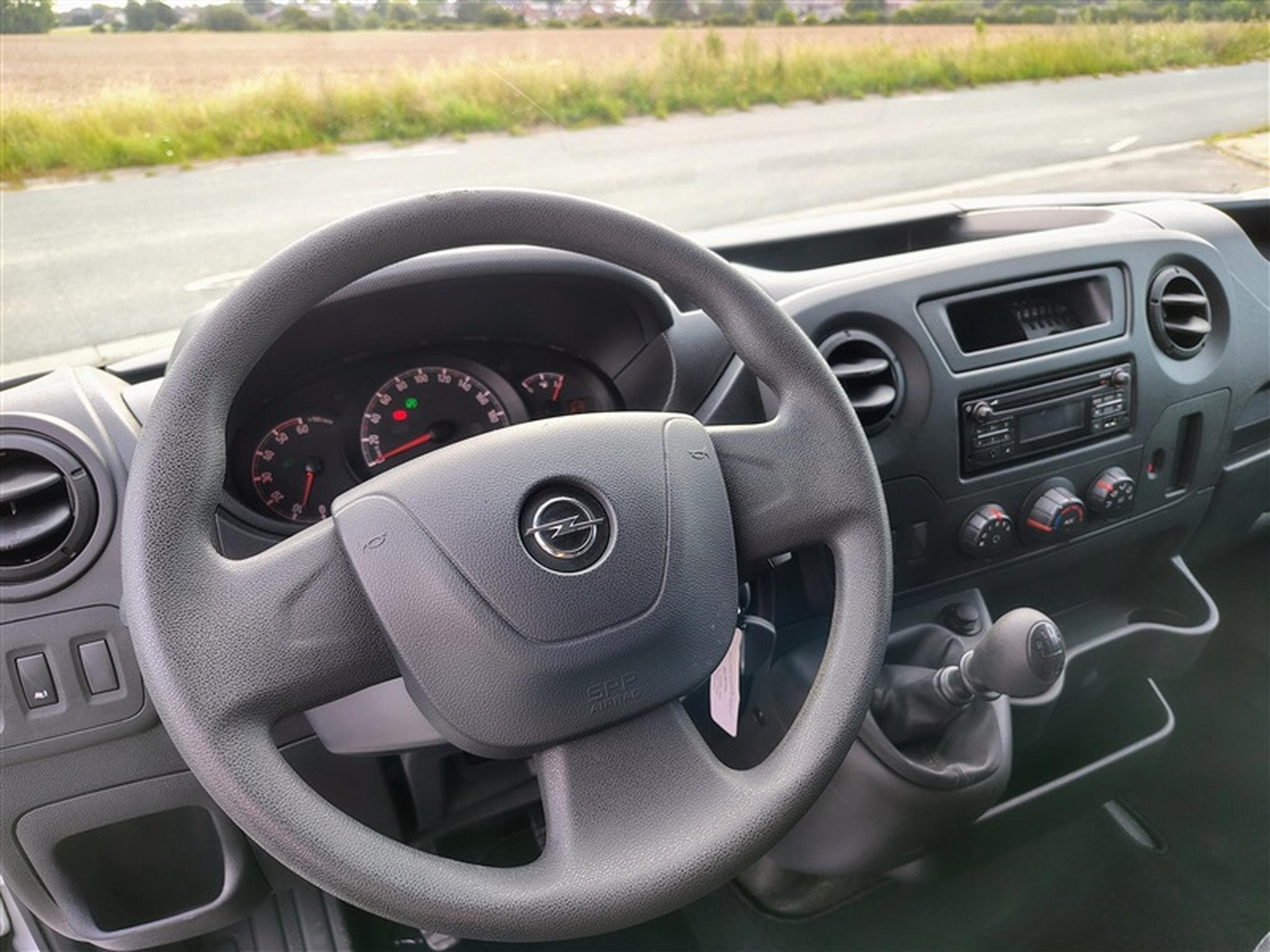 Opel Movano 2.3 BiTurbo L4H2 CLIM (2019) - Foto 9