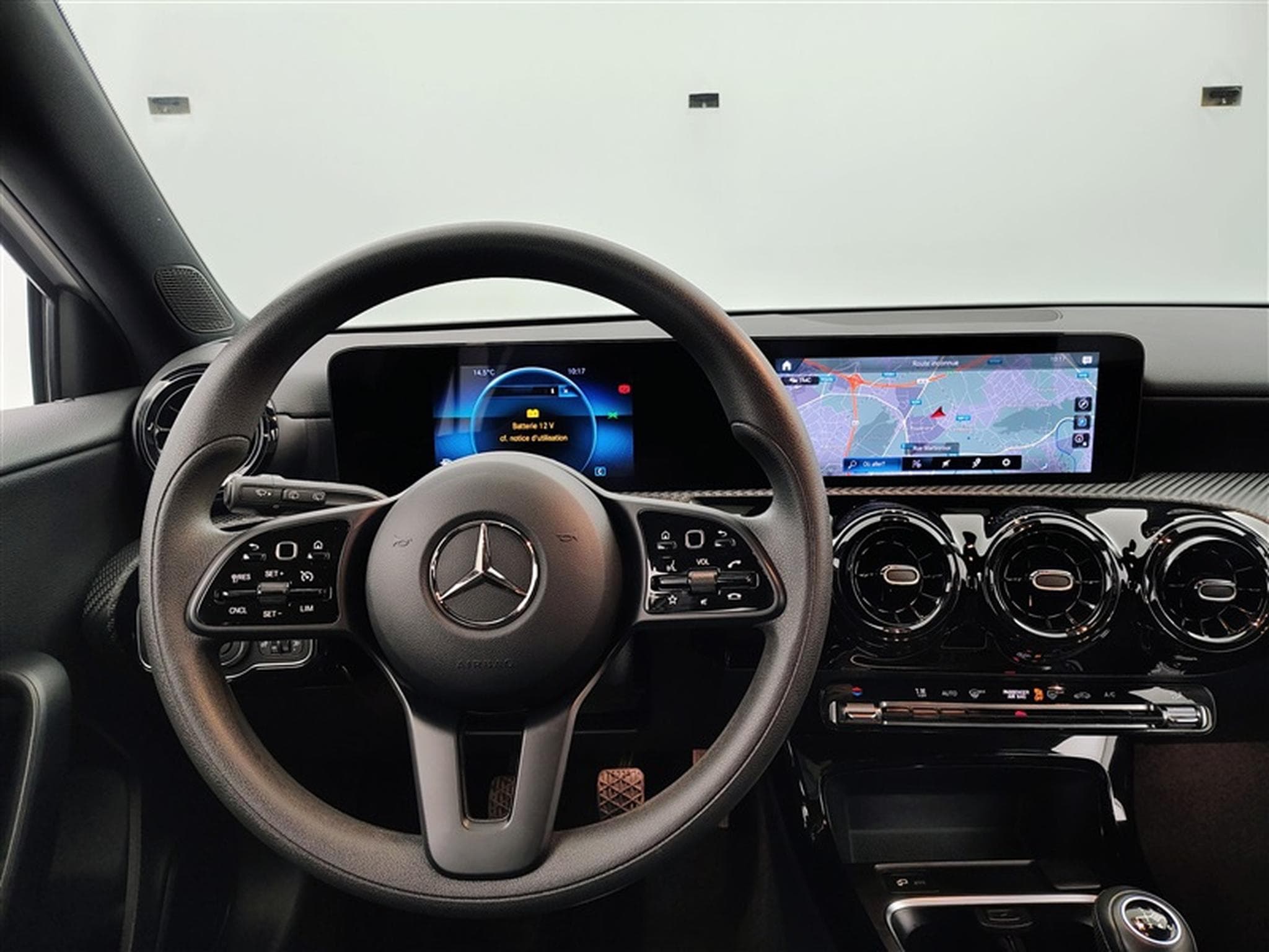 Mercedes A 160 A 160 Business NAVI/PDC AV AR (2022) - Photo 9