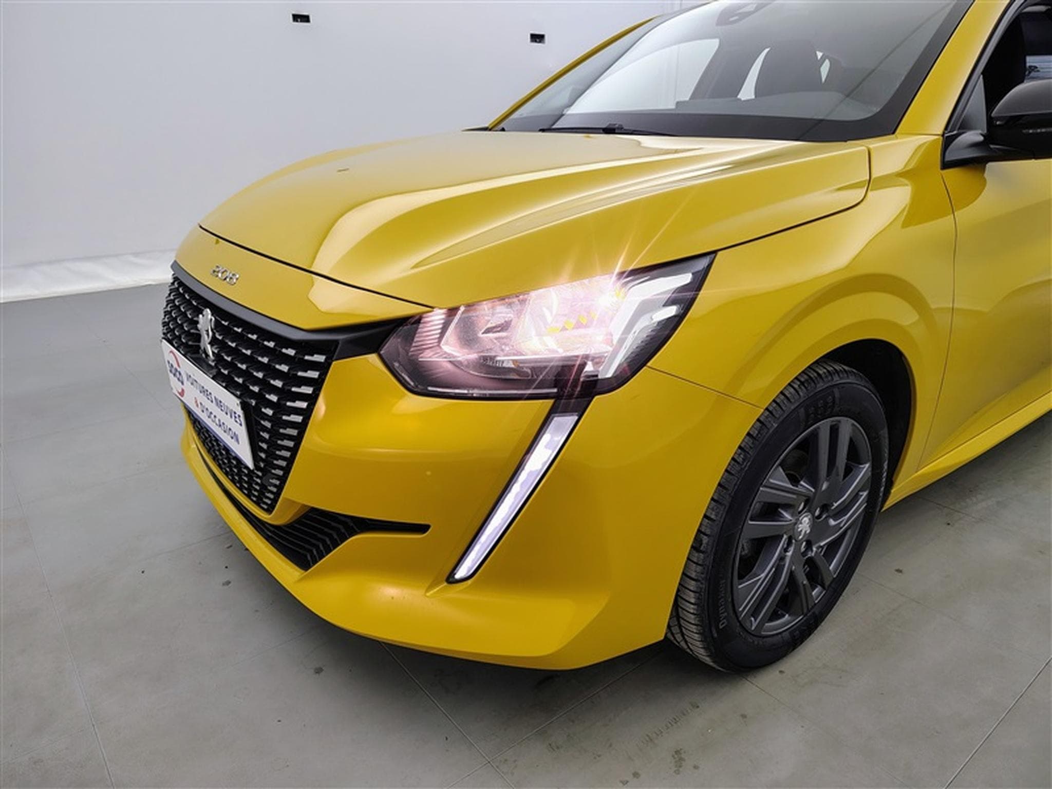 Peugeot 208 1.2i PureTech Active Pack CARPLAY / PDC (2022) - Photo 13