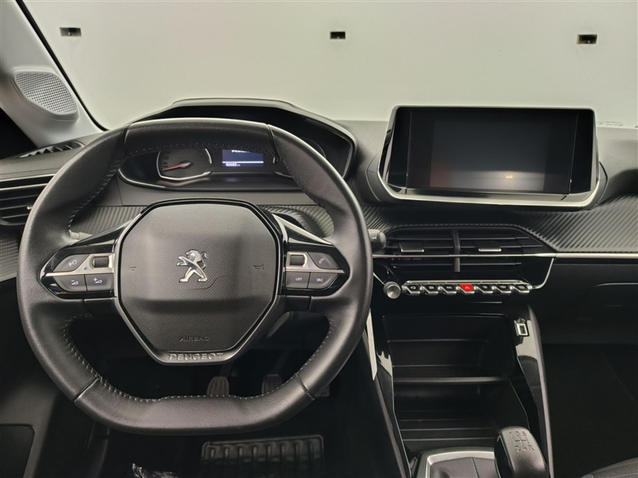Peugeot 208 1.2i PureTech Active Pack CARPLAY / PDC (2022) - Photo 7