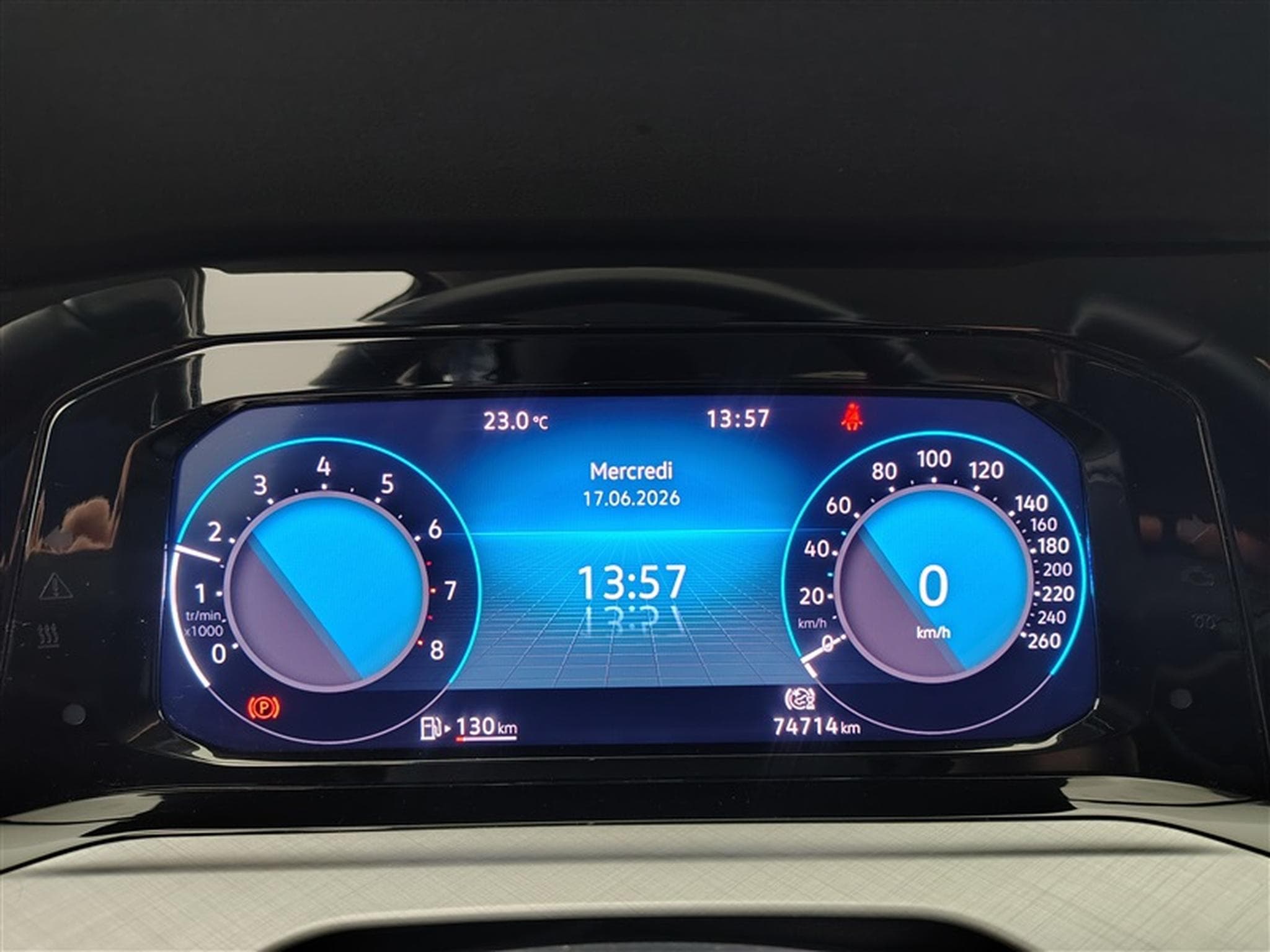 VW Golf 1.0 TSI Life CARPLAY / FULL LED / PDC / ALU (2023) - Photo 10