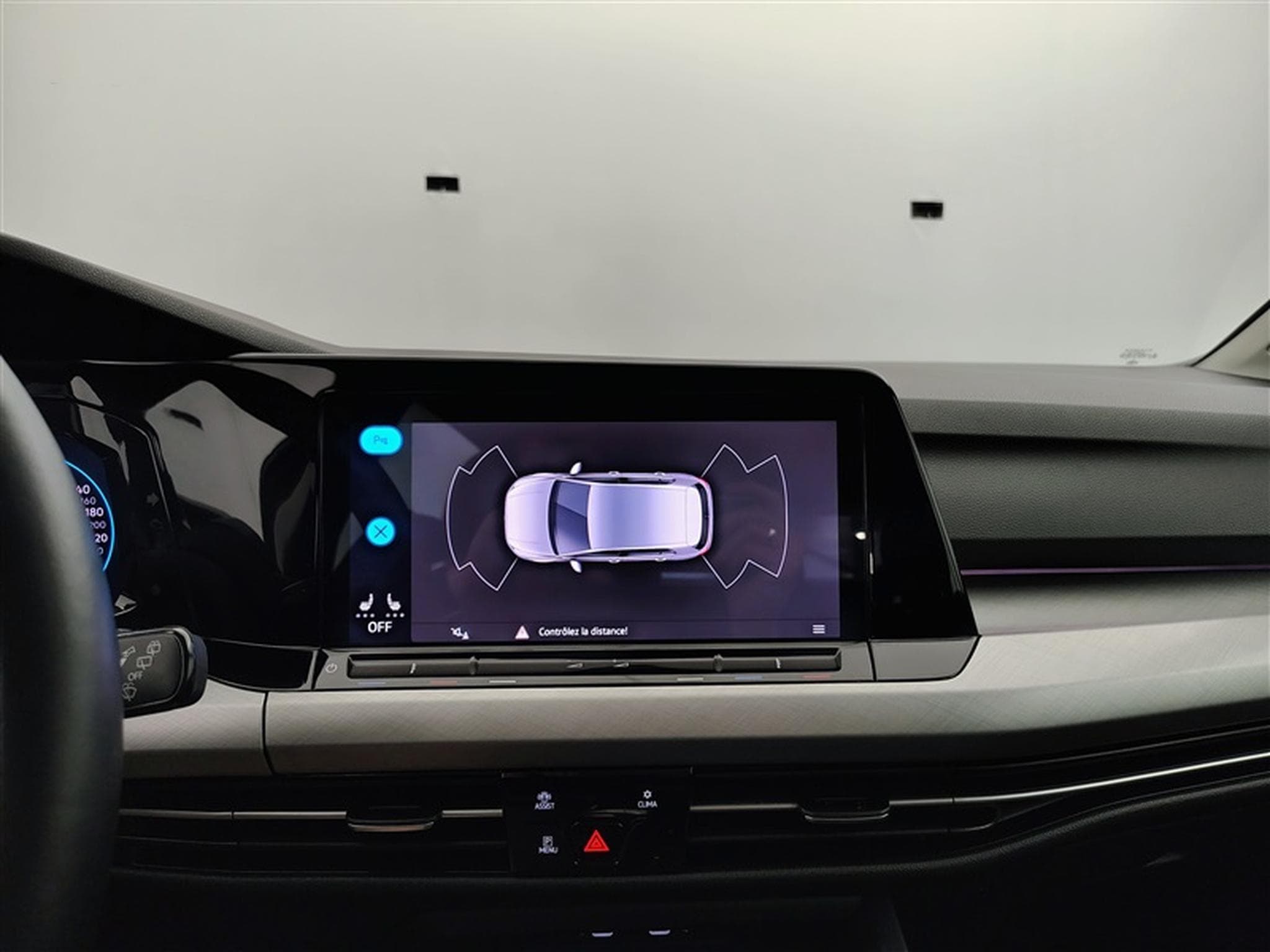 VW Golf 1.0 TSI Life CARPLAY / FULL LED / PDC / ALU (2023) - Photo 18