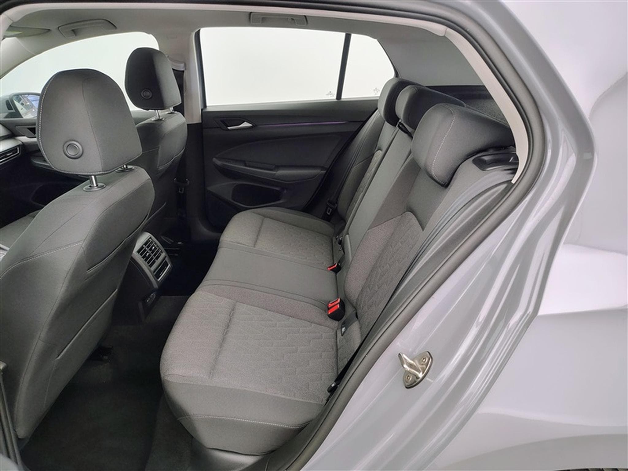 VW Golf Facelift 1.5 TSI 115cv Prime NAVI / FULL LED / CAMERA / JA16 (2024) - Photo 13