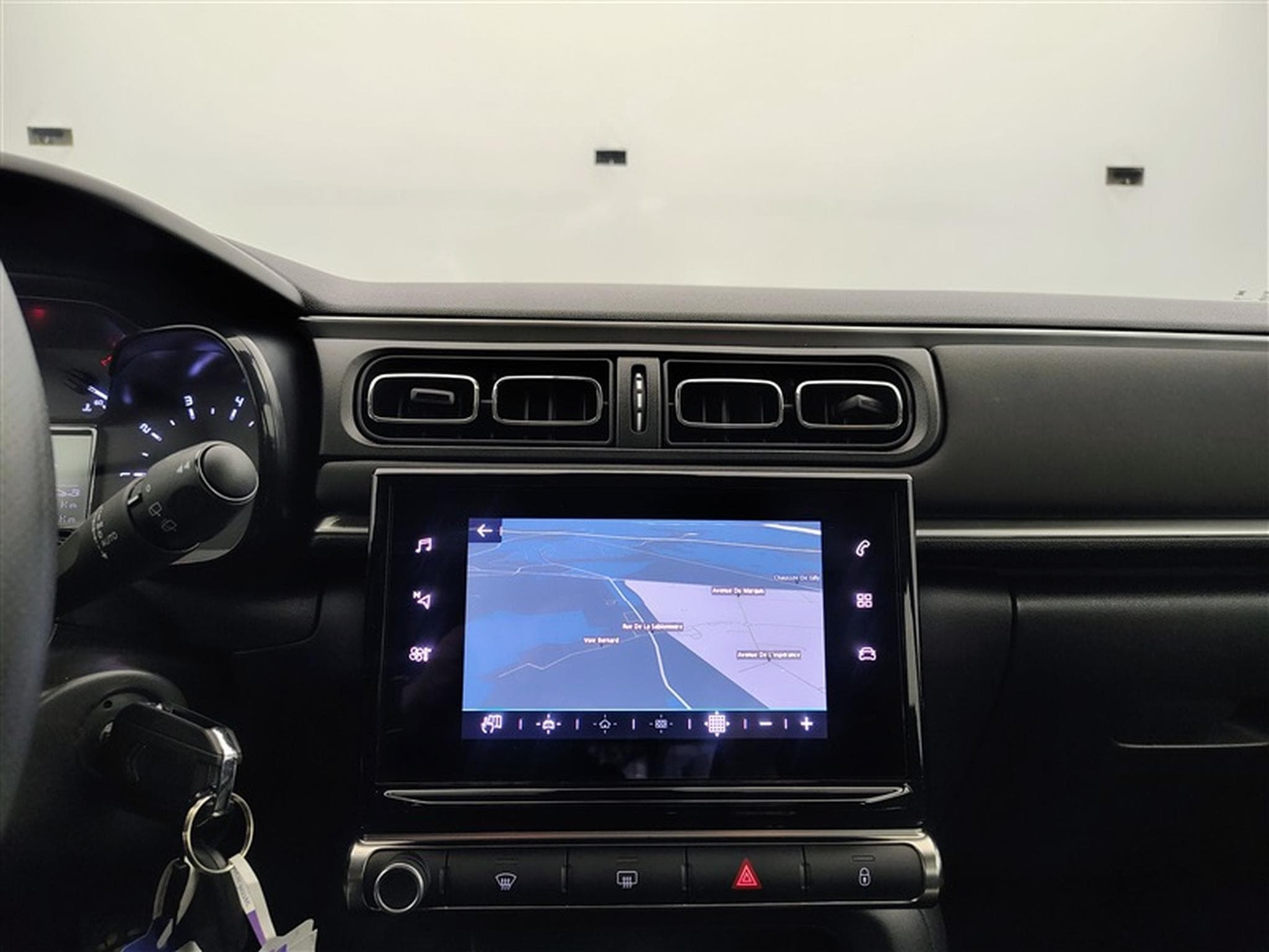 Citroen C3 1.2i PureTech Shine Navi / Led / PDC (2023) - Photo 11