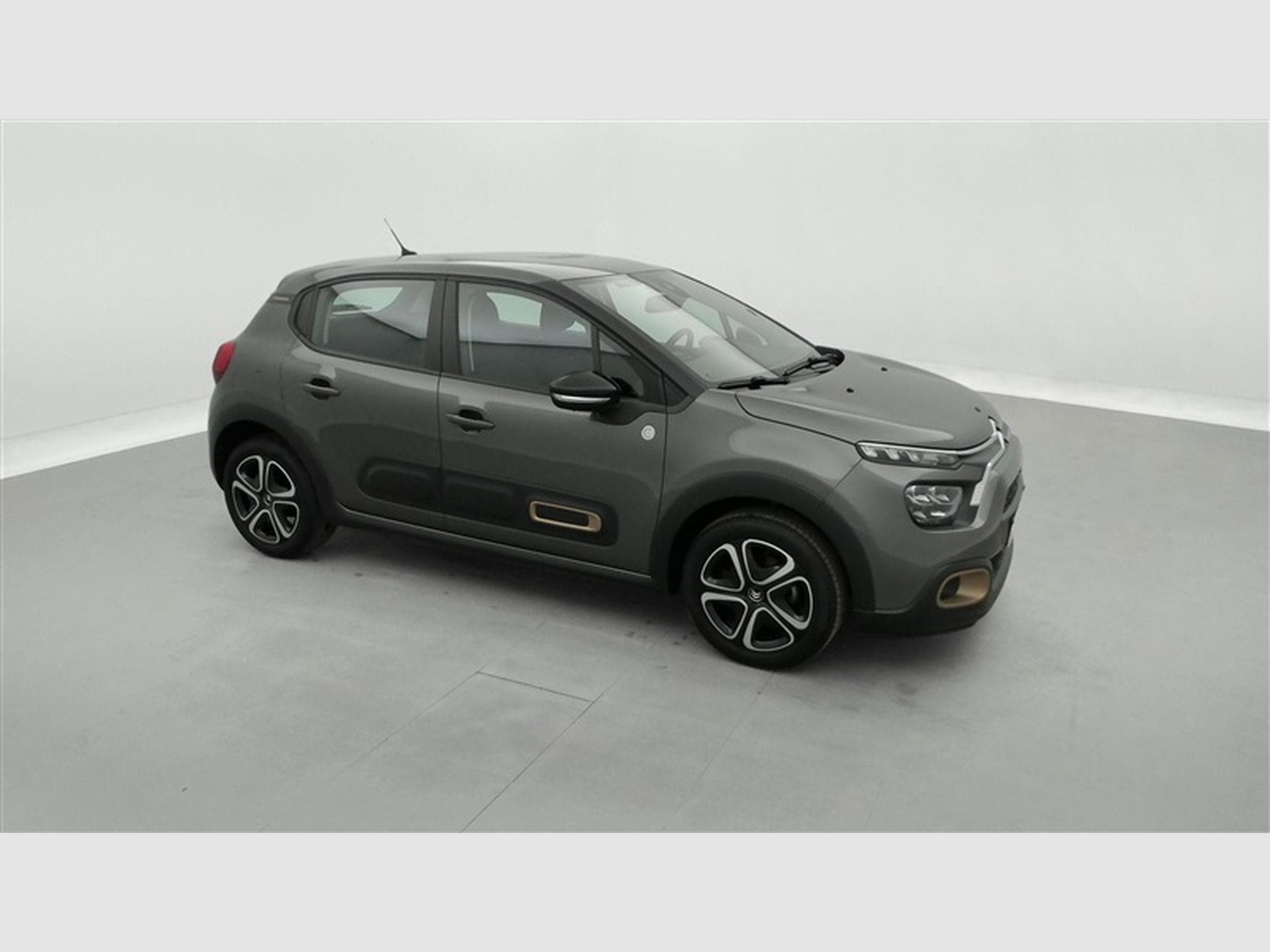 Citroen C3 1.2i PureTech Shine Navi / Led / PDC (2023) - Photo 22