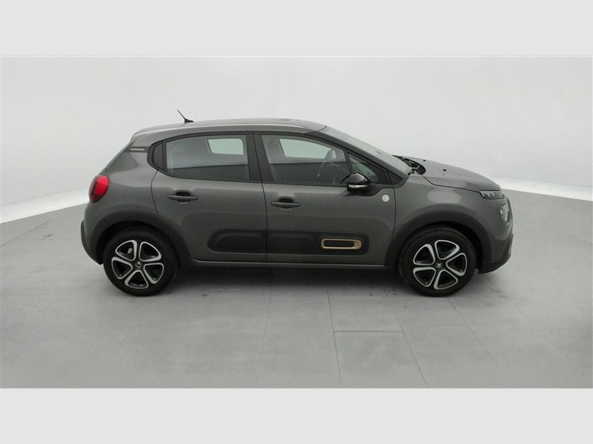 Citroen C3 1.2i PureTech Shine Navi / Led / PDC (2023) - Photo 23