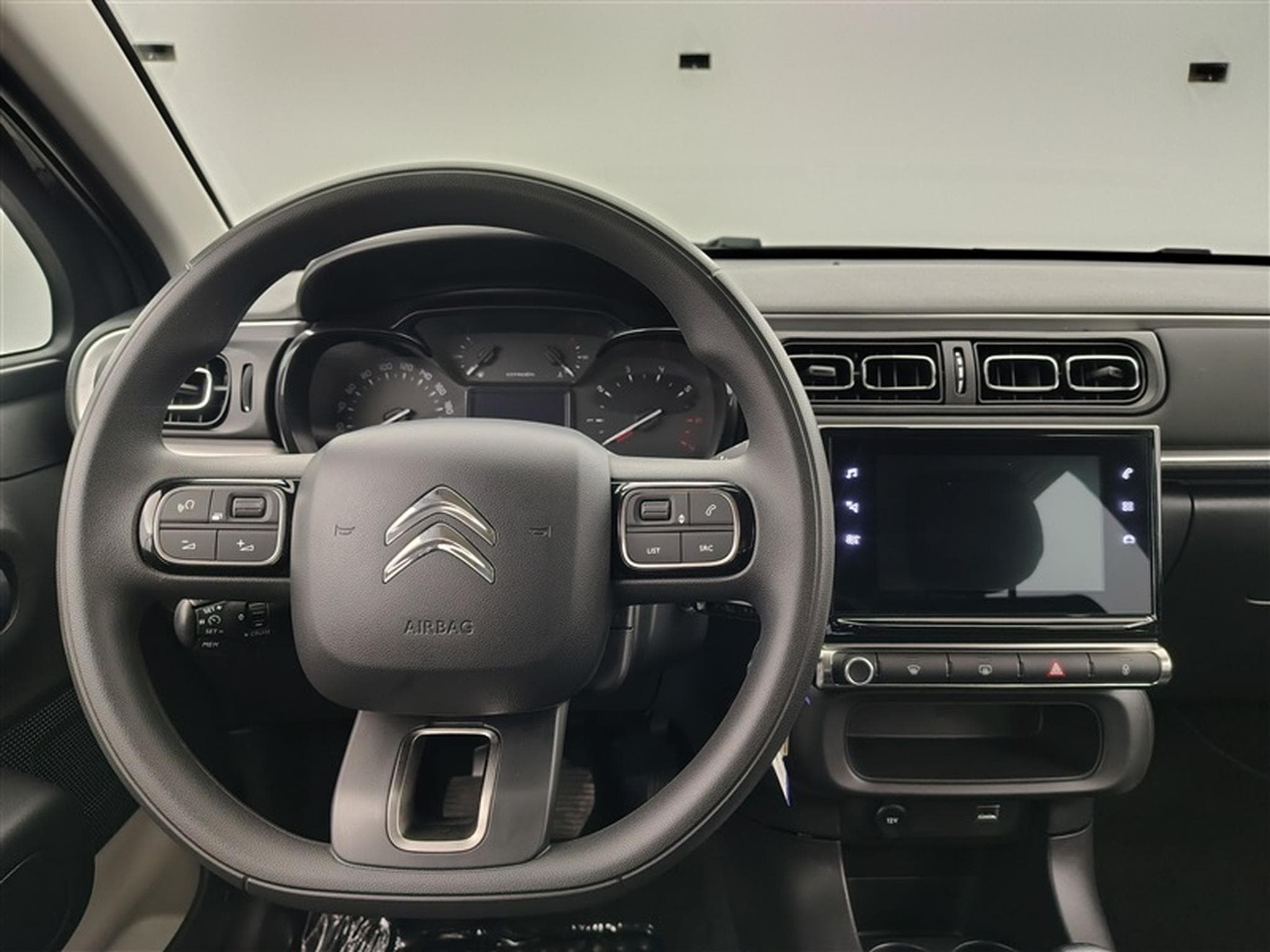 Citroen C3 1.2i PureTech Shine Navi / Led / PDC (2023) - Photo 9