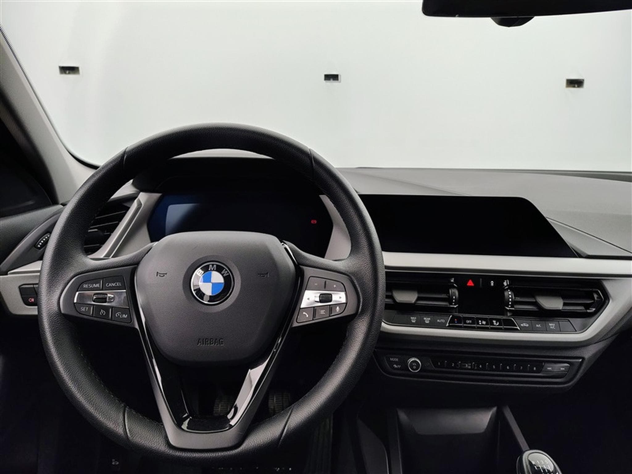 BMW 116 116 d Business NAVI/FULL LED/JA16/PDC (2023) - Foto 9