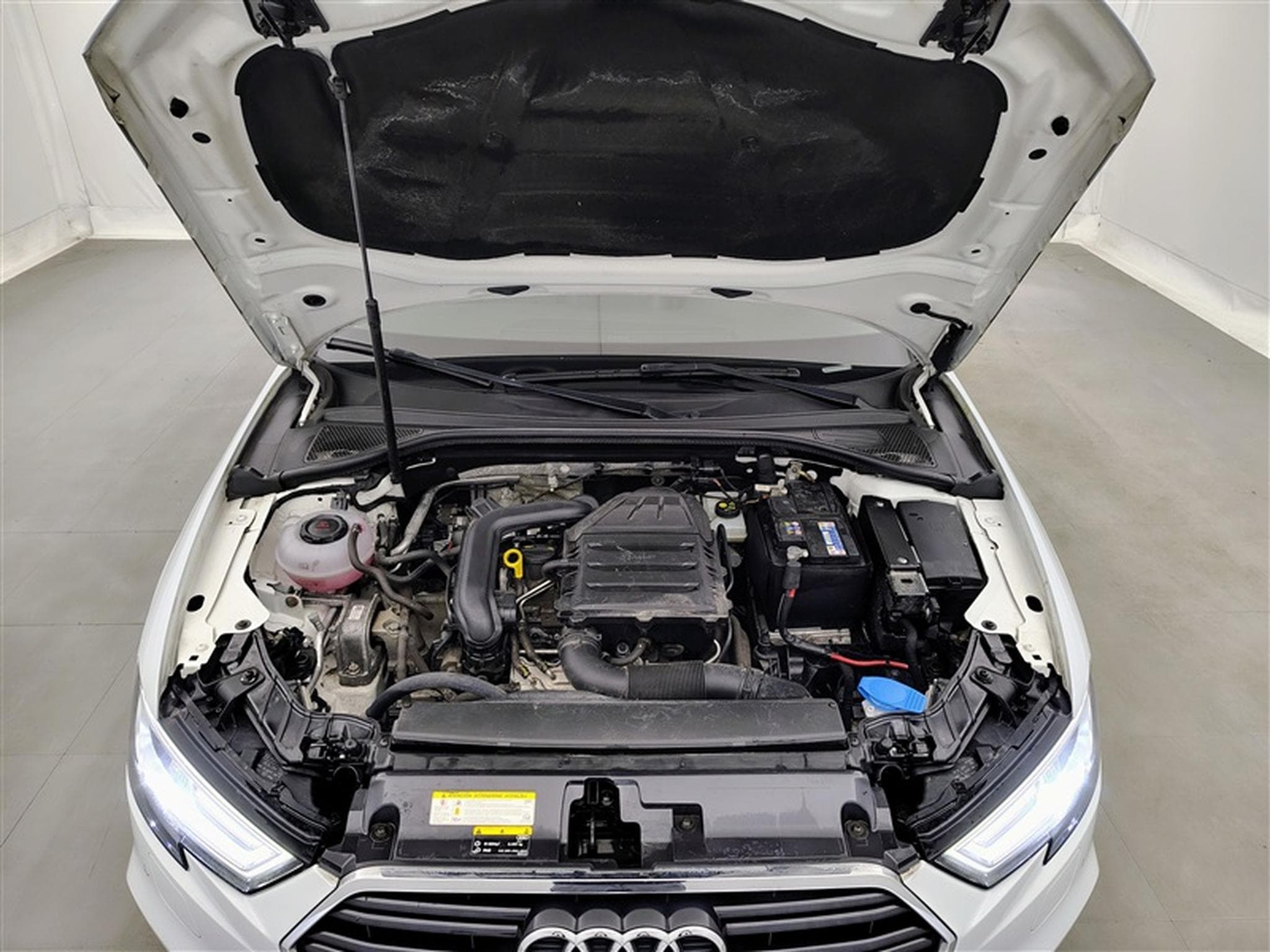 Audi A3 30 TFSI S-Line *NAVI/FULL LED/CUIR SPORT/CAM/PDC/JA* (2019) - Photo 19