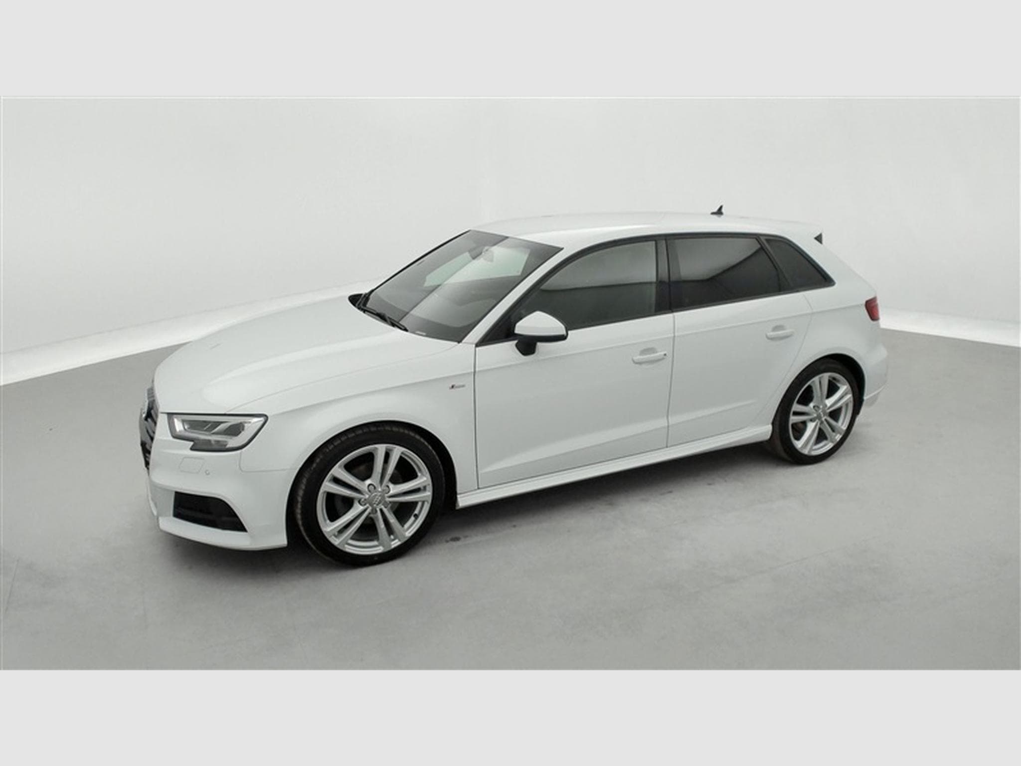 Audi A3 30 TFSI S-Line *NAVI/FULL LED/CUIR SPORT/CAM/PDC/JA* (2019) - Photo 21