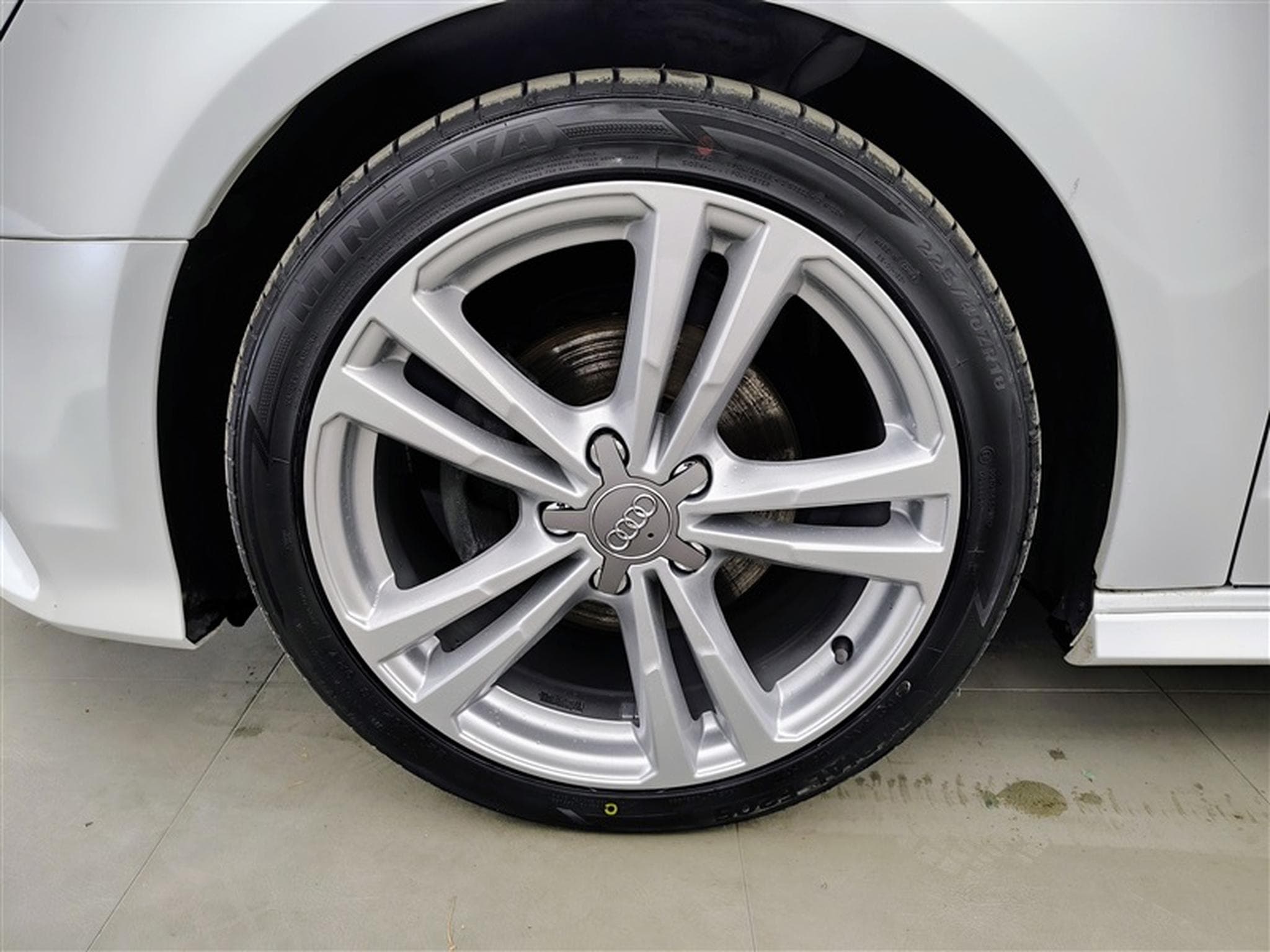 Audi A3 30 TFSI S-Line *NAVI/FULL LED/CUIR SPORT/CAM/PDC/JA* (2019) - Photo 6