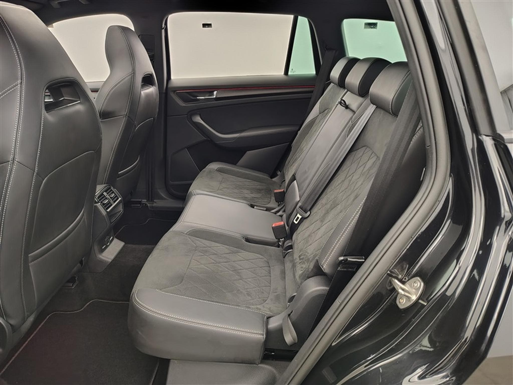 Skoda Kodiaq 1.5 TSI 150Cv DSG Sportline 7PL / NAVI / CAMERA / TO PANO (2024) - Photo 13