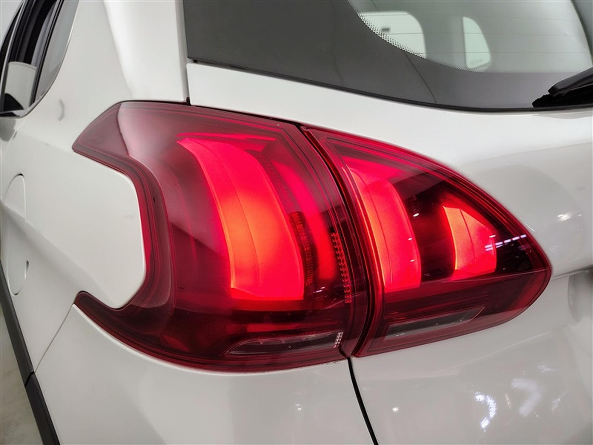 Peugeot 2008 1.5 BlueHDi Allure S&S (EU6.2) (2019) - Photo 16