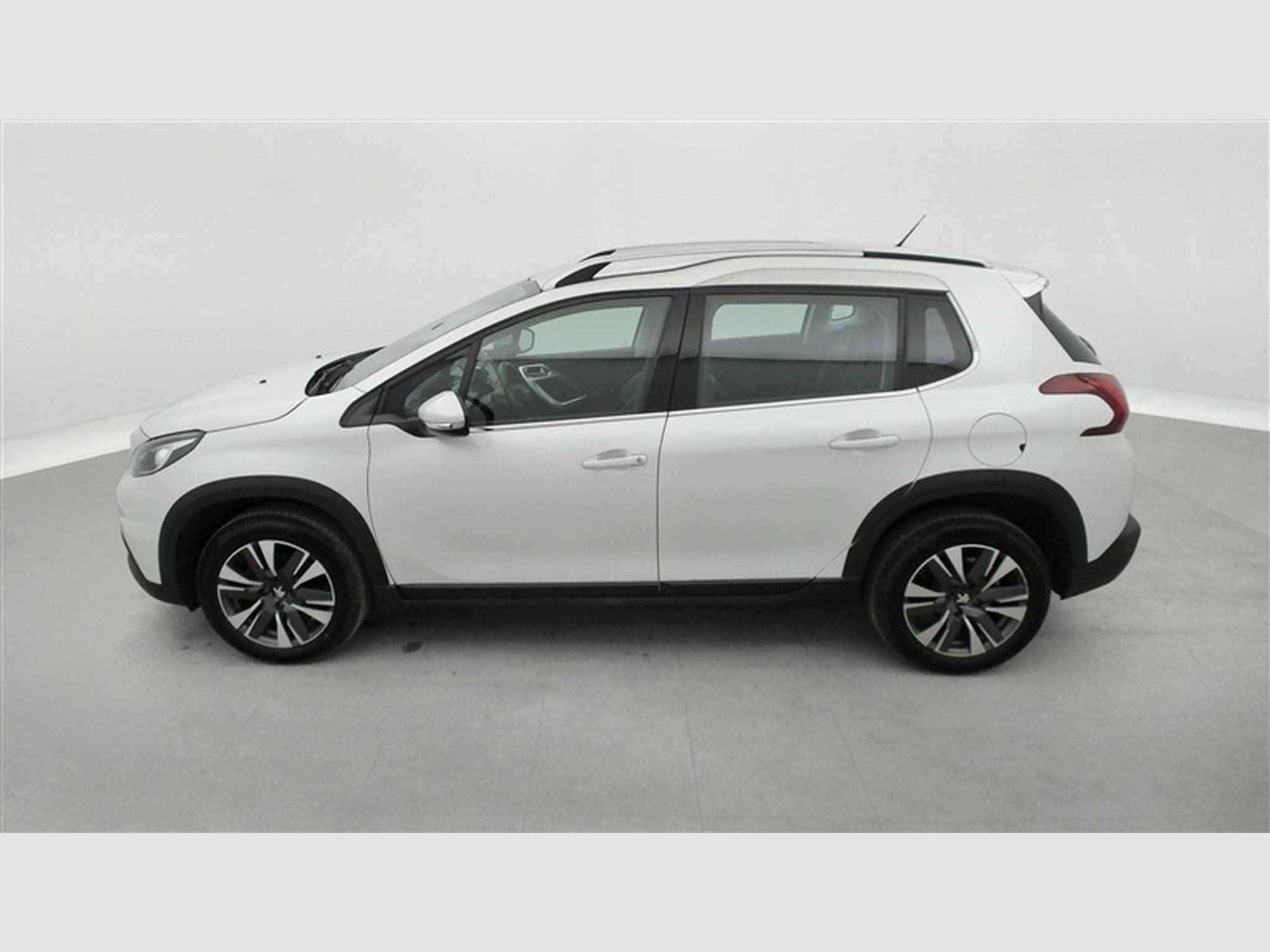 Peugeot 2008 1.5 BlueHDi Allure S&S (EU6.2) (2019) - Photo 3