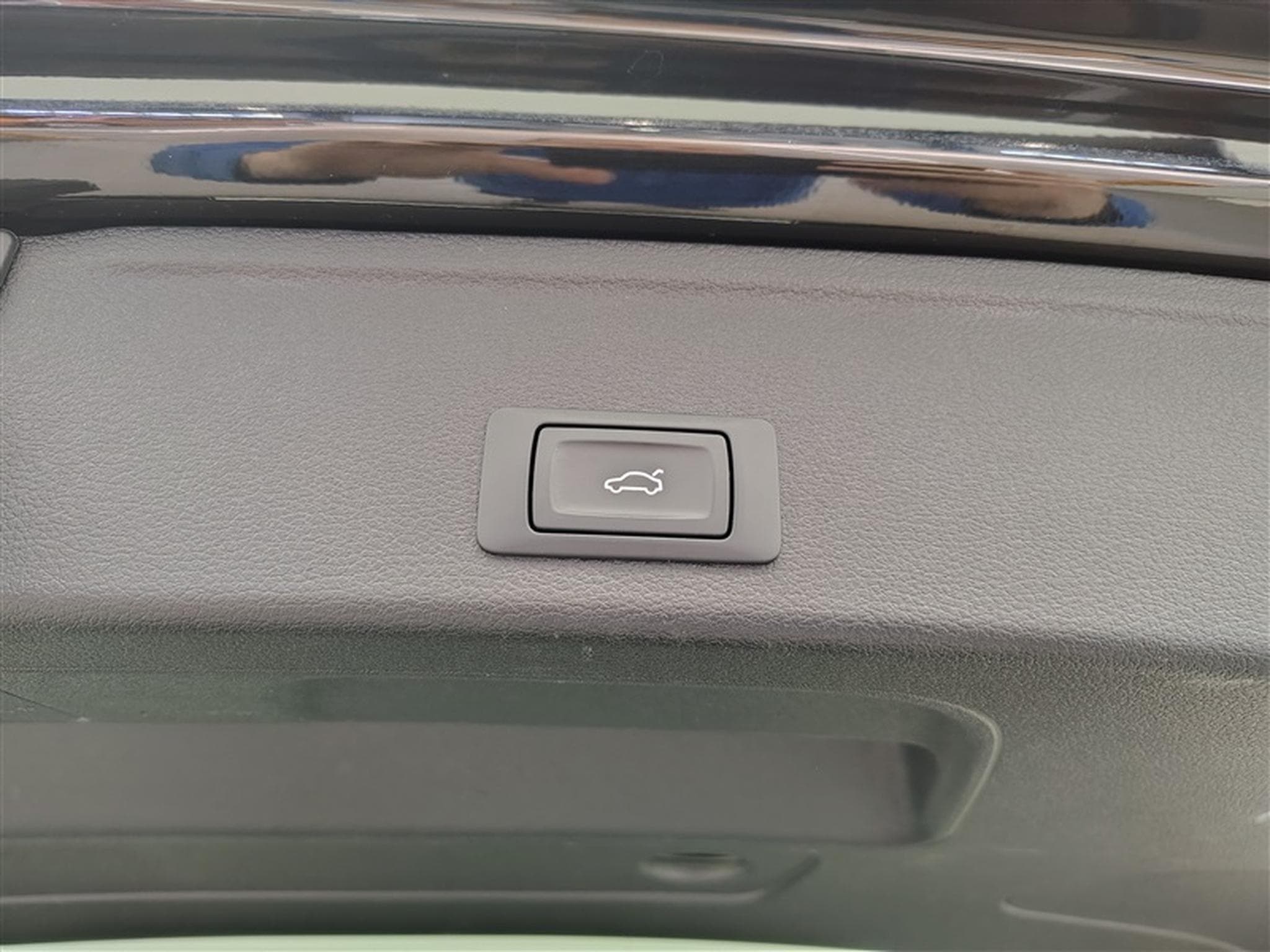 Audi A4 Avant 30 TDi S-tronic S-Line Navi / Led (2022) - Photo 18