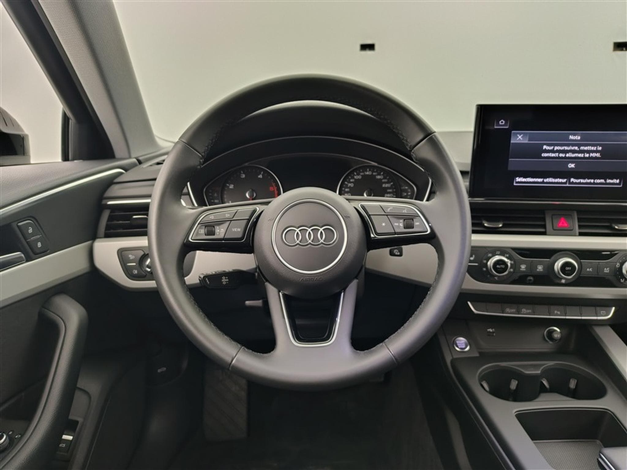 Audi A4 Avant 30 TDi S-tronic S-Line Navi / Led (2022) - Photo 9