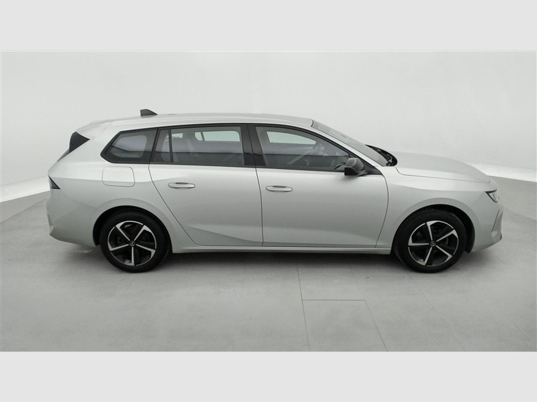 Opel Astra Sports Tourer 1.2 Turbo Edition NAVI / FULL LED / CARPLAY (2024) - Photo 24