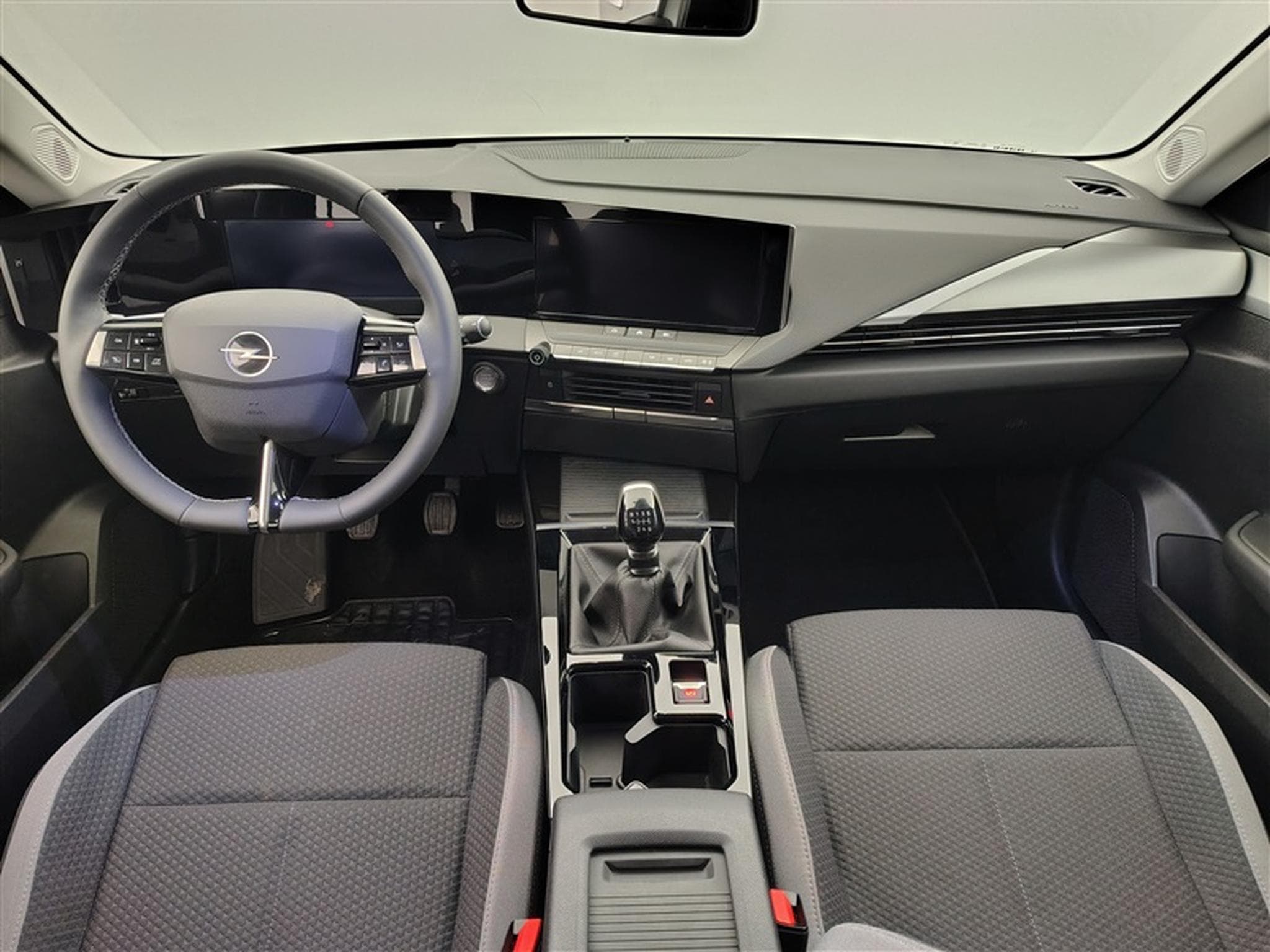 Opel Astra Sports Tourer 1.2 Turbo Edition NAVI / FULL LED / CARPLAY (2024) - Photo 8