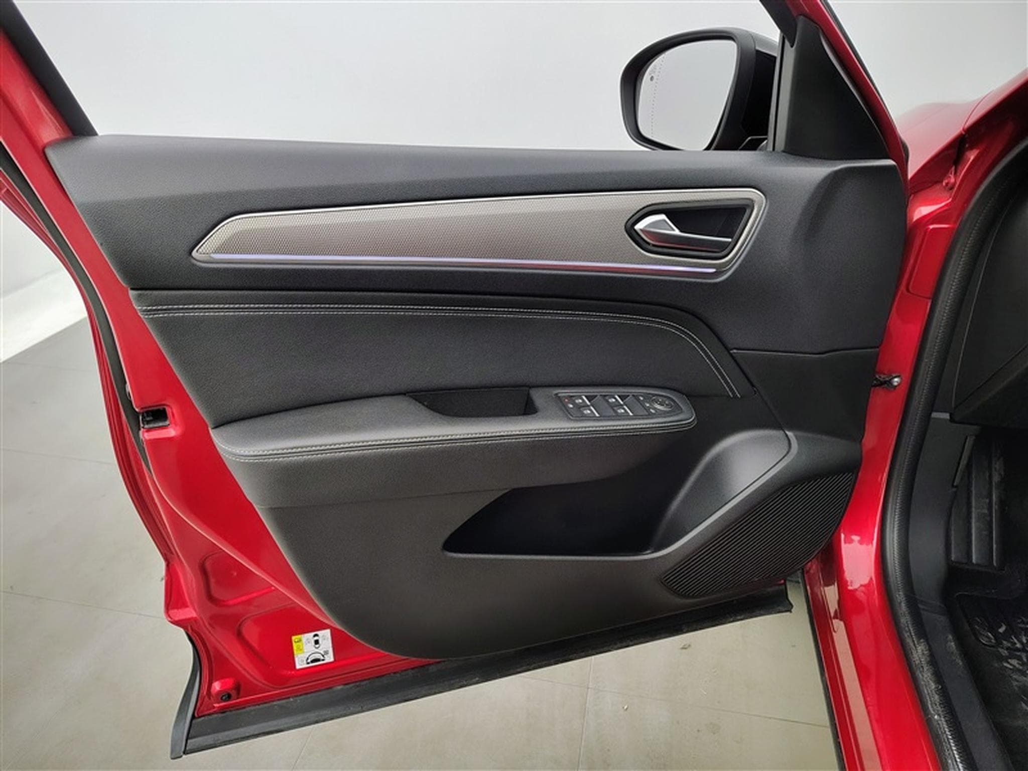 Renault Arkana E-TECH 1.6i E-Tech Engineered (2022) - Photo 17